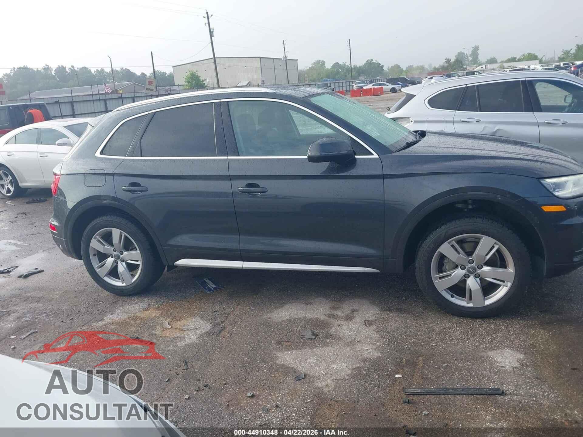AUDI Q5 2018 - WA1BNAFY7J2197035