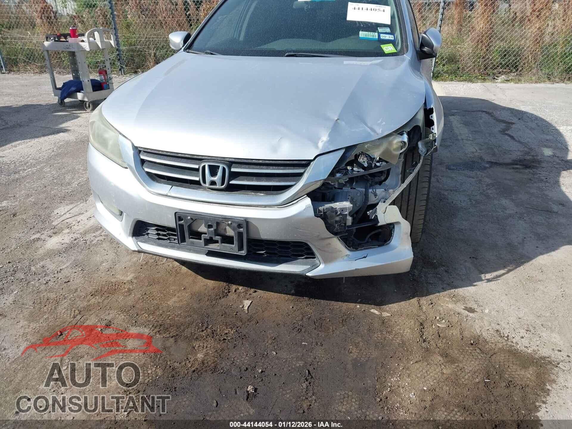 HONDA ACCORD 2015 - 1HGCR2F51FA077305