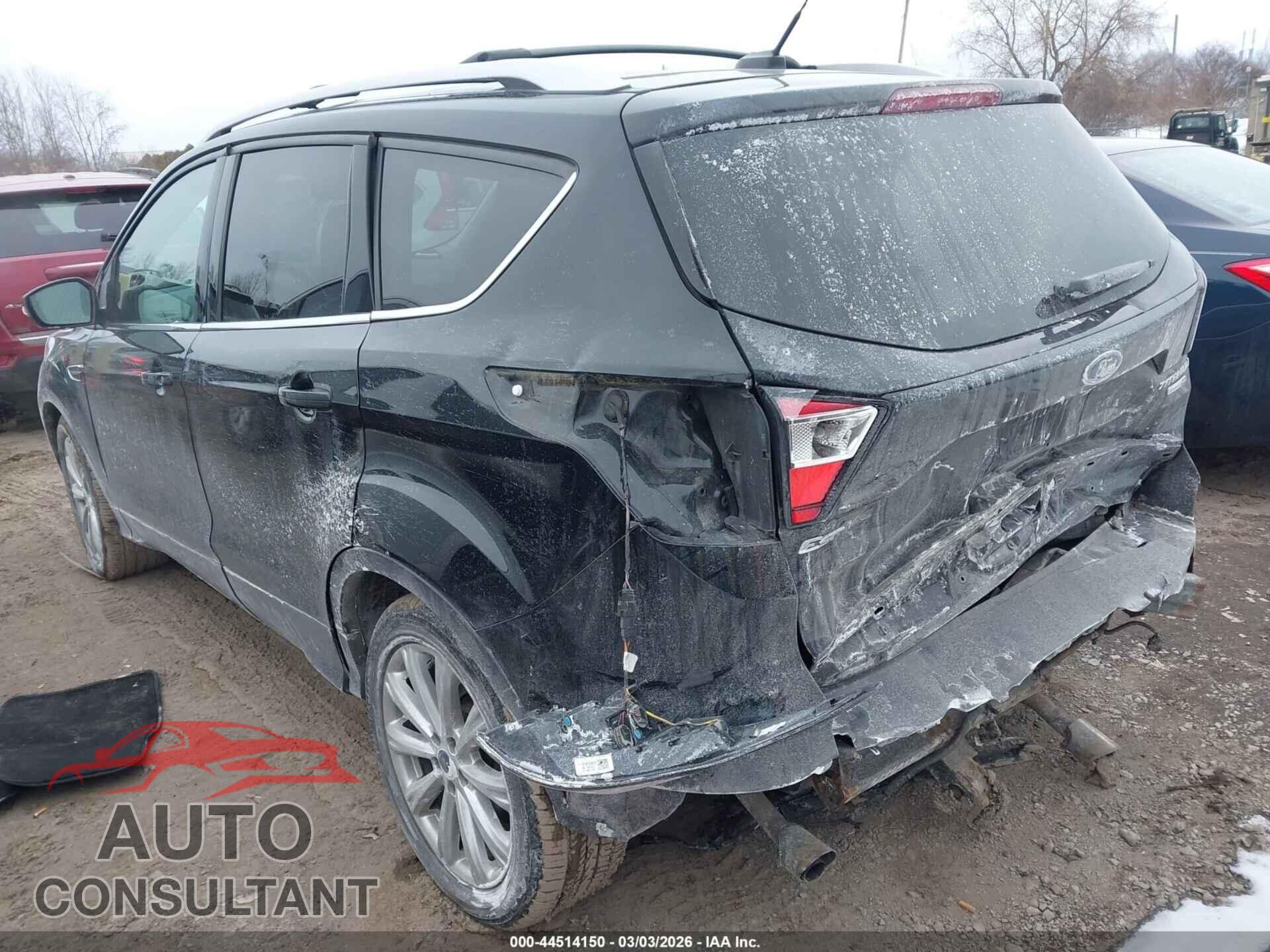 FORD ESCAPE 2017 - 1FMCU9JD3HUD74027