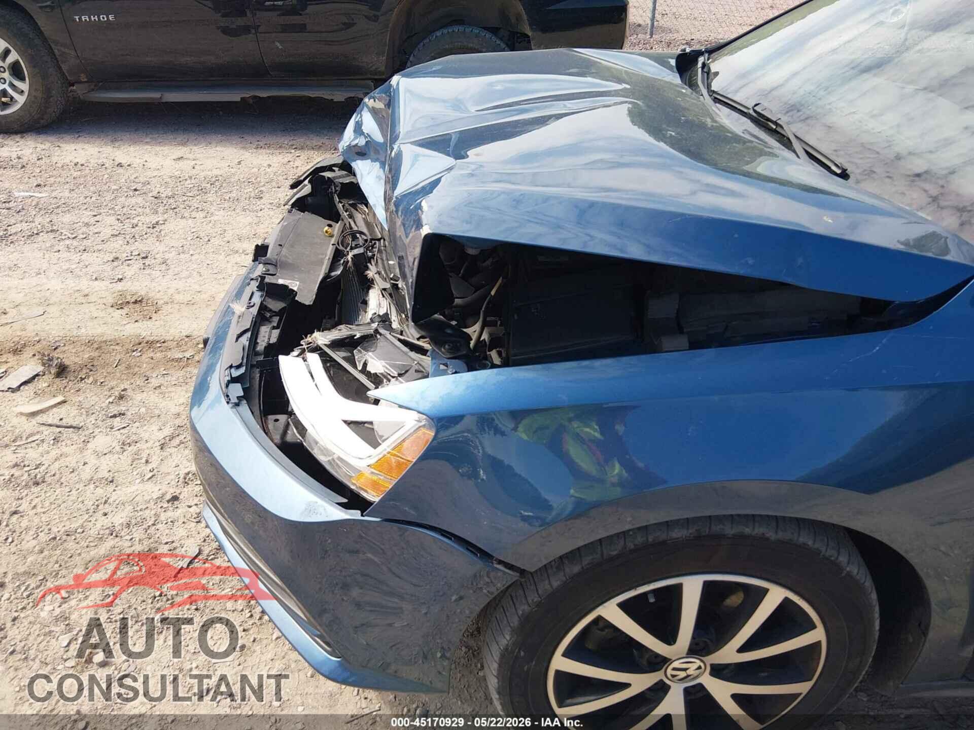 VOLKSWAGEN JETTA 2017 - 3VWDB7AJ2HM233850