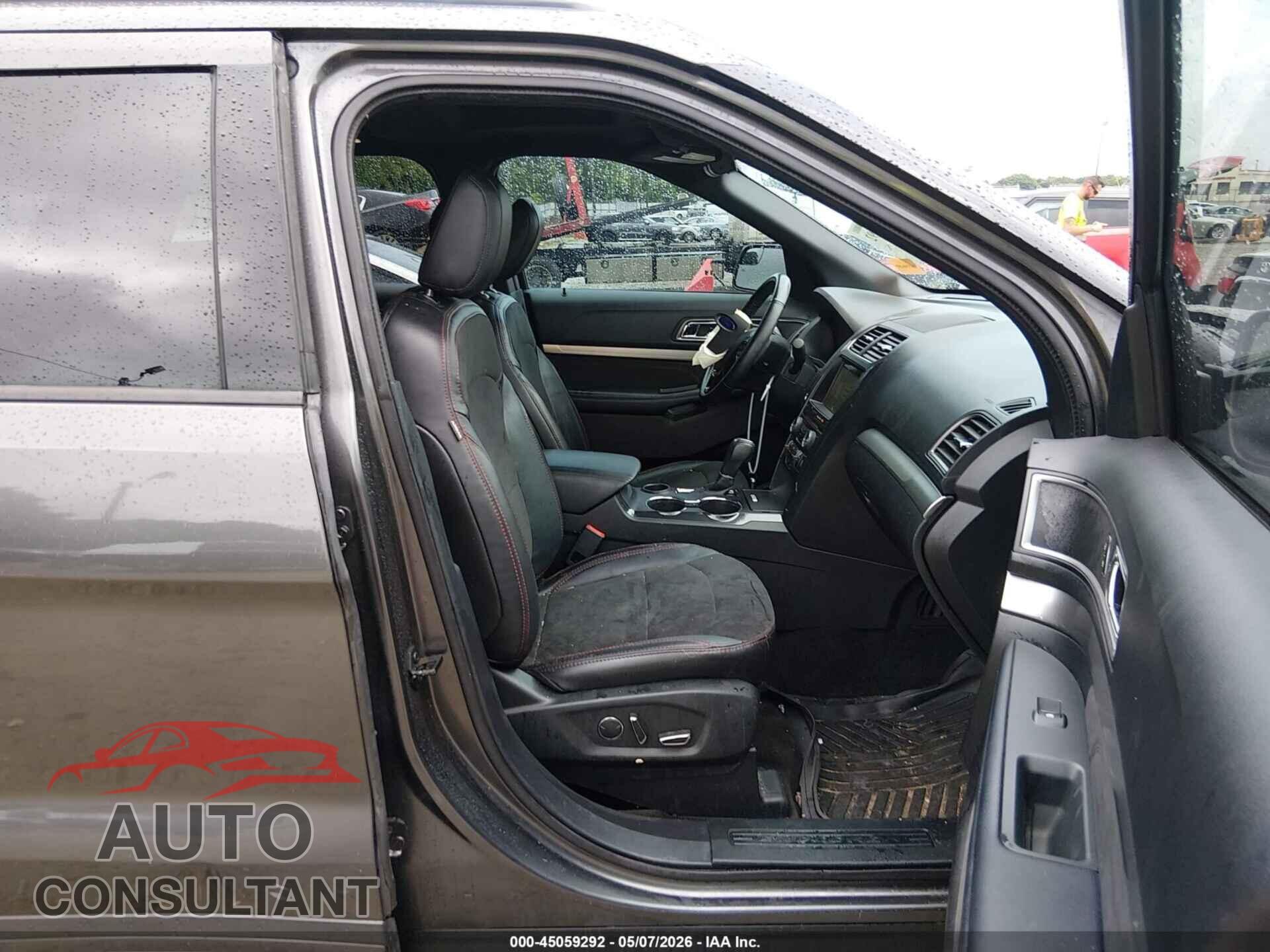 FORD EXPLORER 2018 - 1FM5K7D81JGB25988