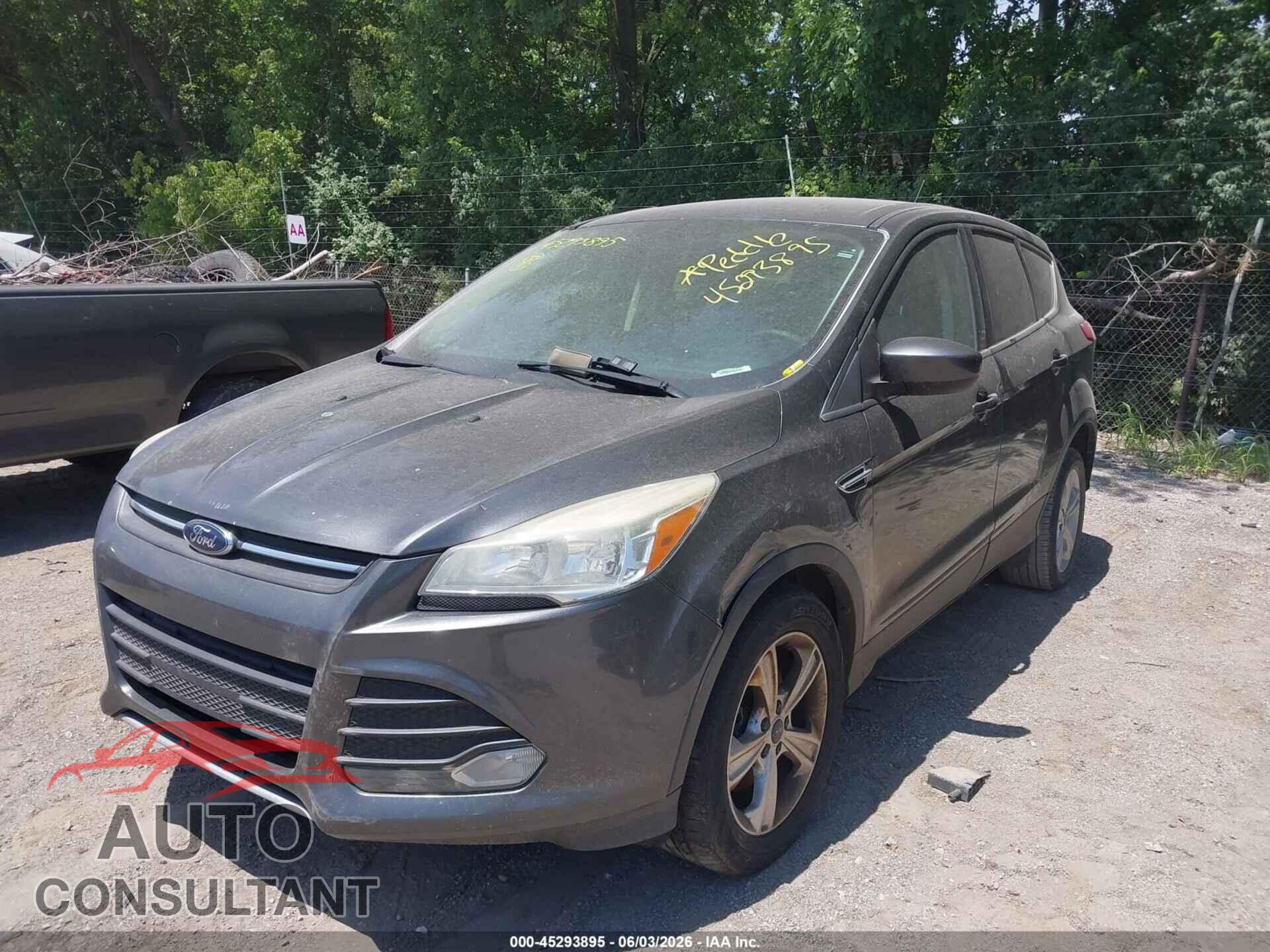 FORD ESCAPE 2015 - 1FMCU0G92FUA82655
