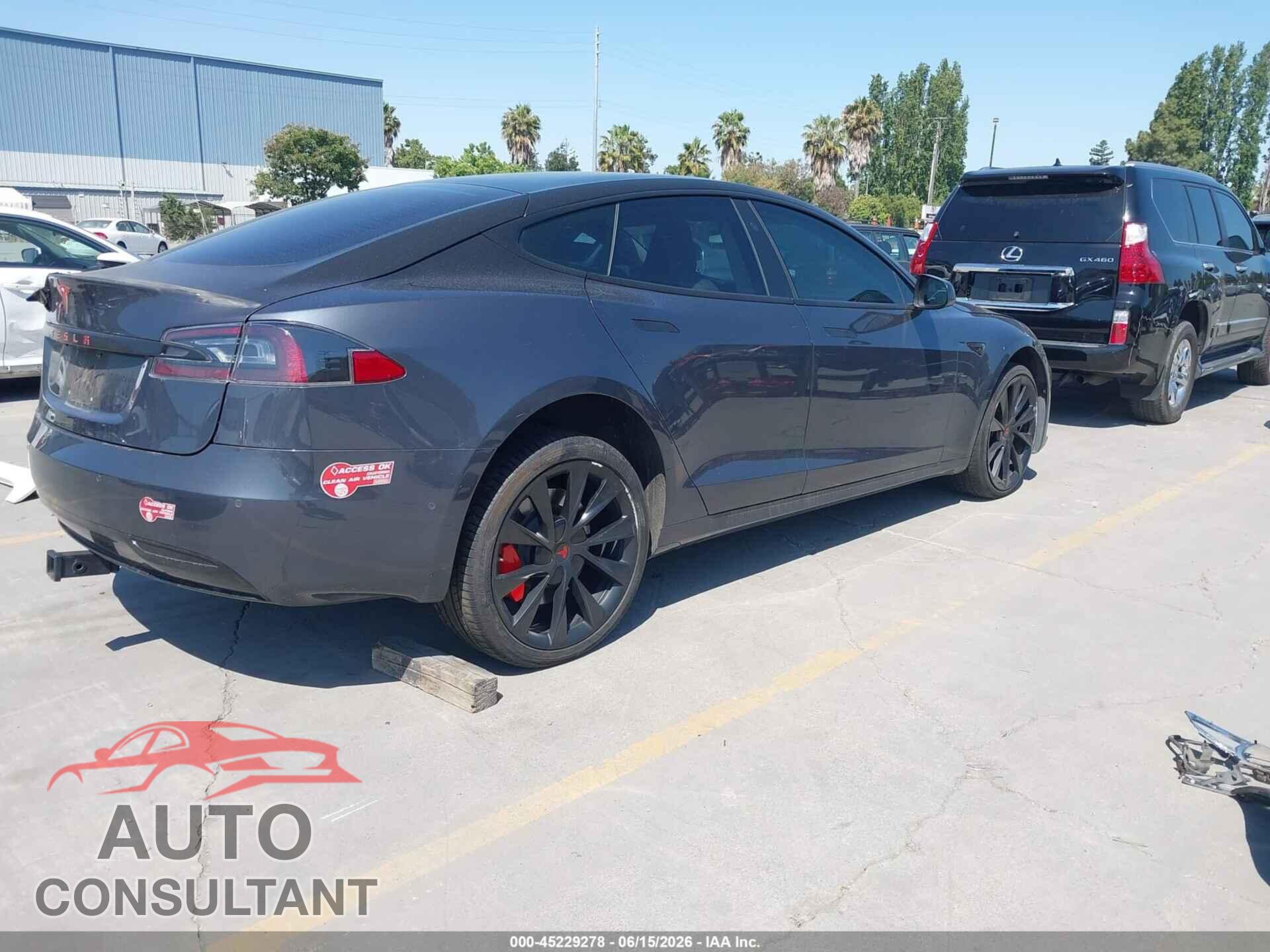 TESLA MODEL S 2018 - 5YJSA1E20JF270001