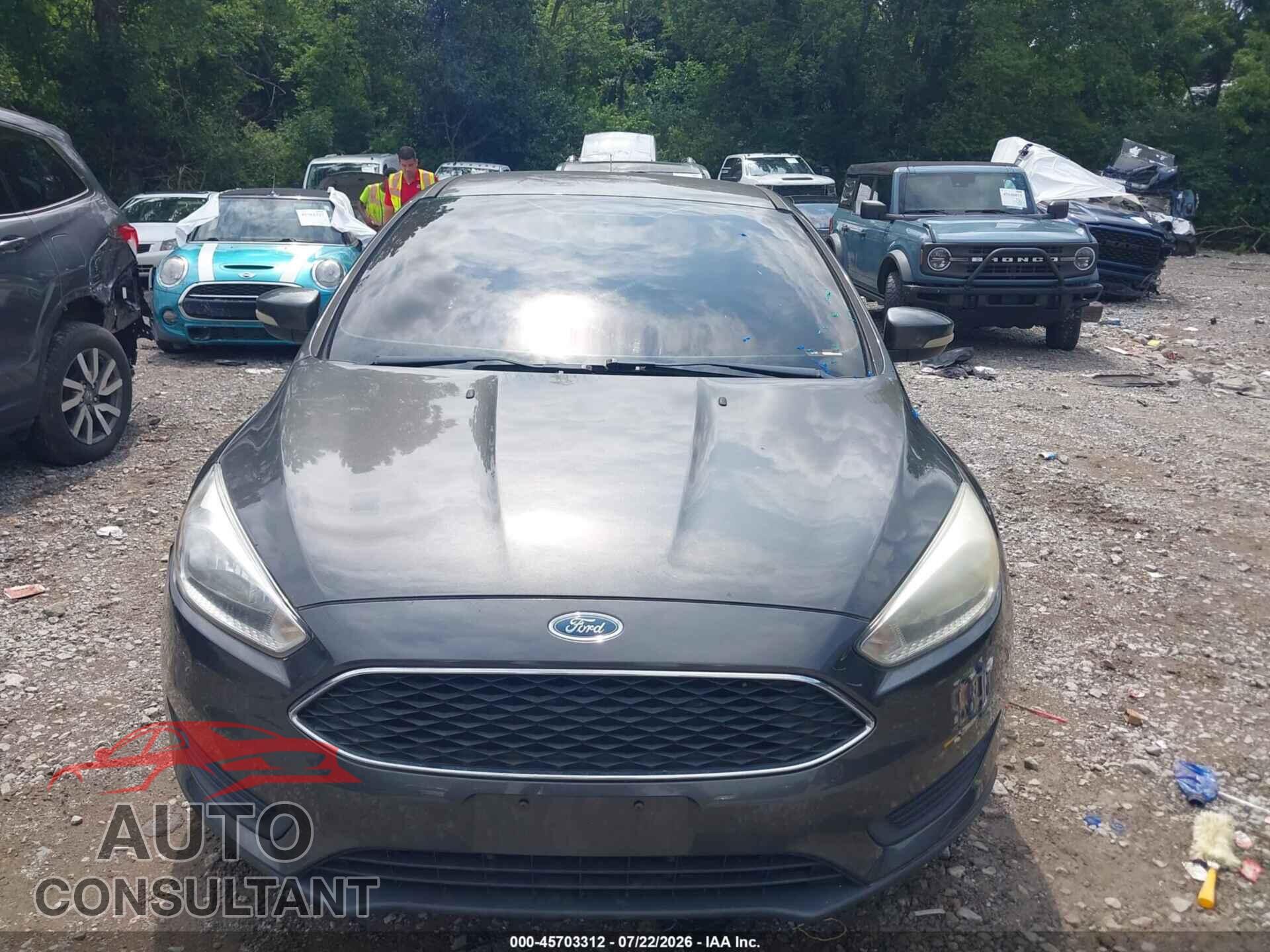 FORD FOCUS 2015 - 1FADP3F22FL233527