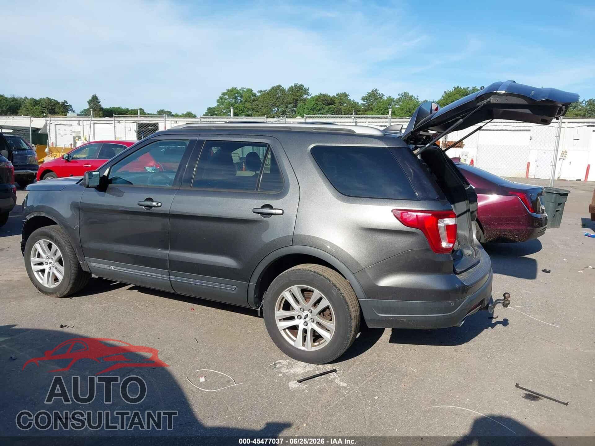 FORD EXPLORER 2018 - 1FM5K8D84JGC42311