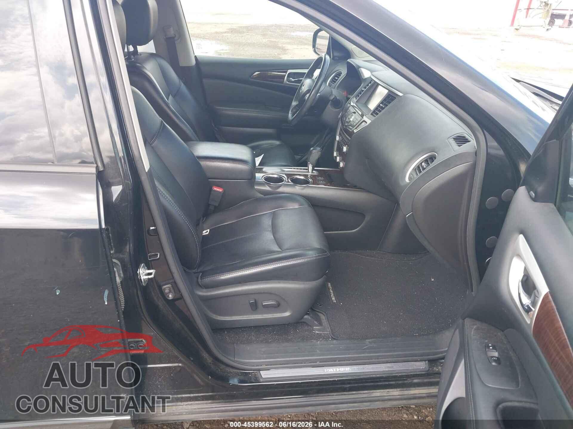 NISSAN PATHFINDER 2015 - 5N1AR2MN1FC617633