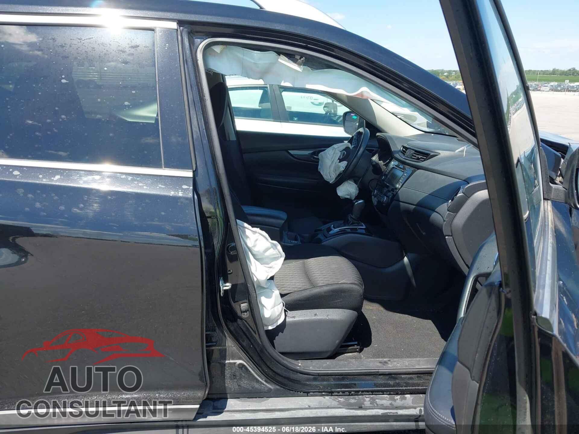 NISSAN ROGUE 2018 - KNMAT2MV1JP588903
