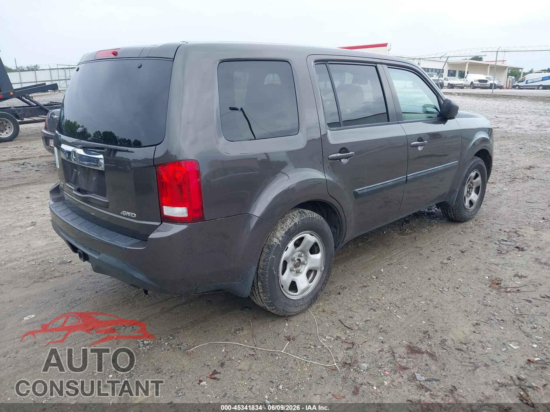 HONDA PILOT 2015 - 5FNYF4H27FB018018