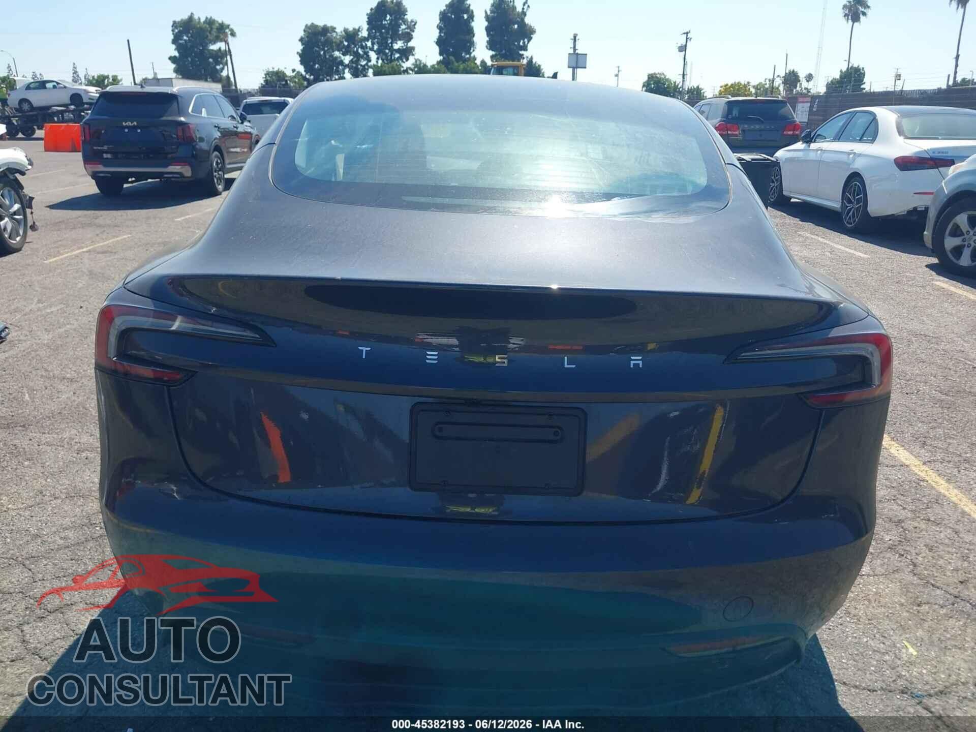 TESLA MODEL 3 2025 - 5YJ3E1EAXSF982517