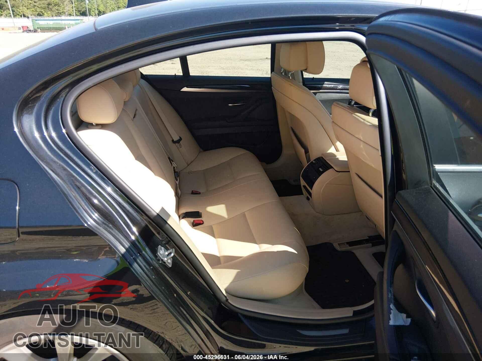 BMW 528I 2012 - WBAXH5C59CDW09044