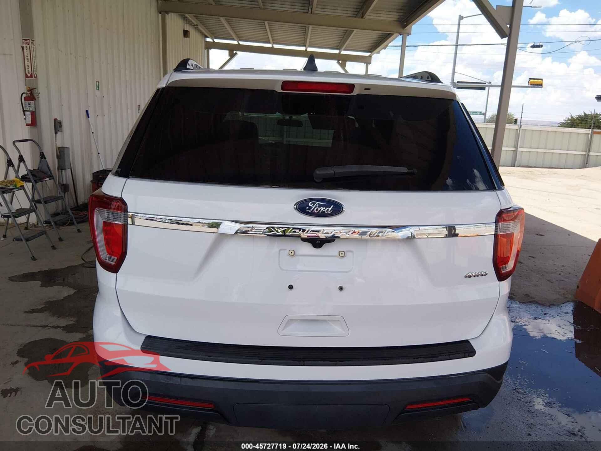 FORD EXPLORER 2018 - 1FM5K8B86JGB95236