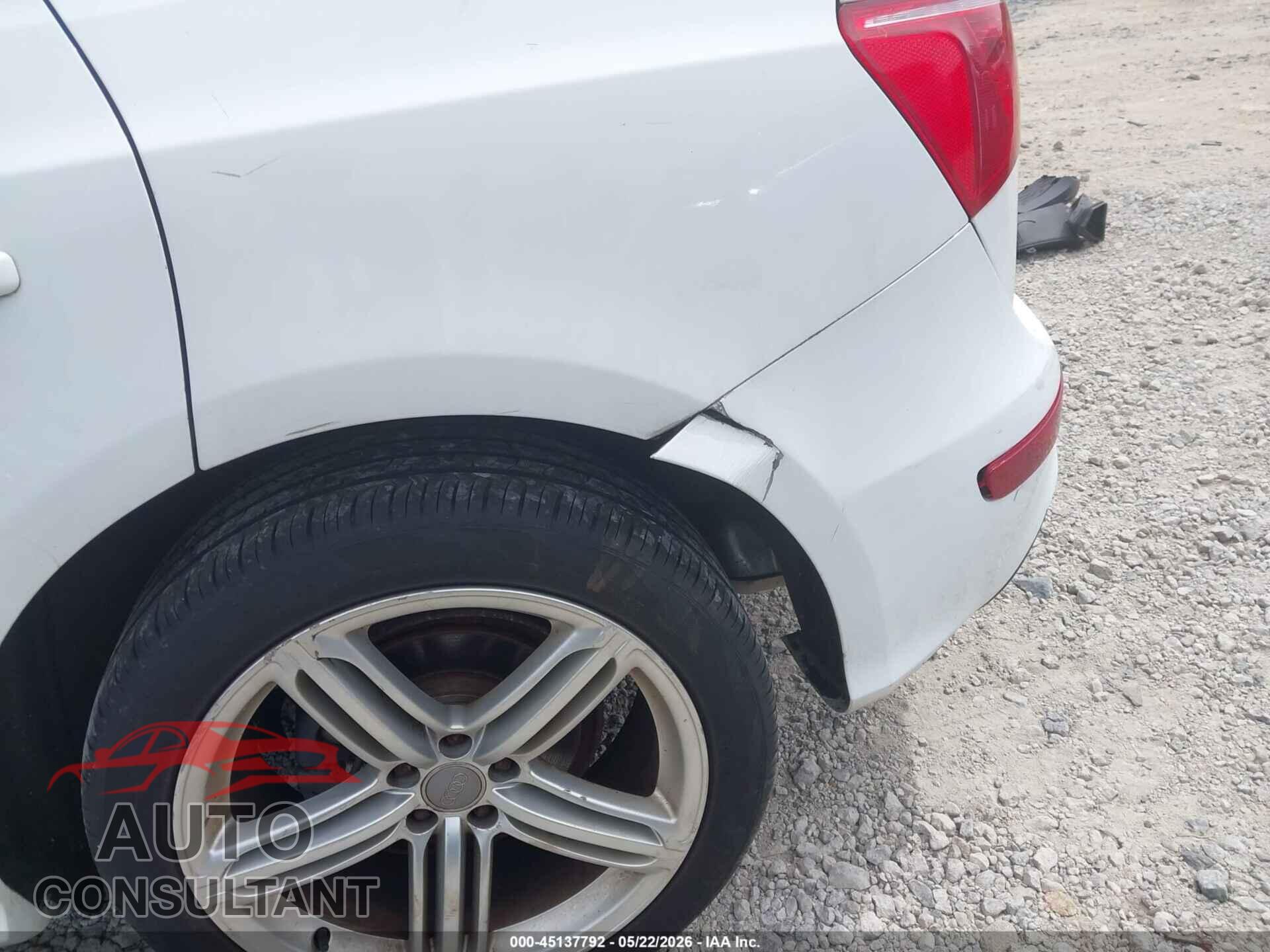 AUDI Q5 2010 - WA1MKAFP9AA086596
