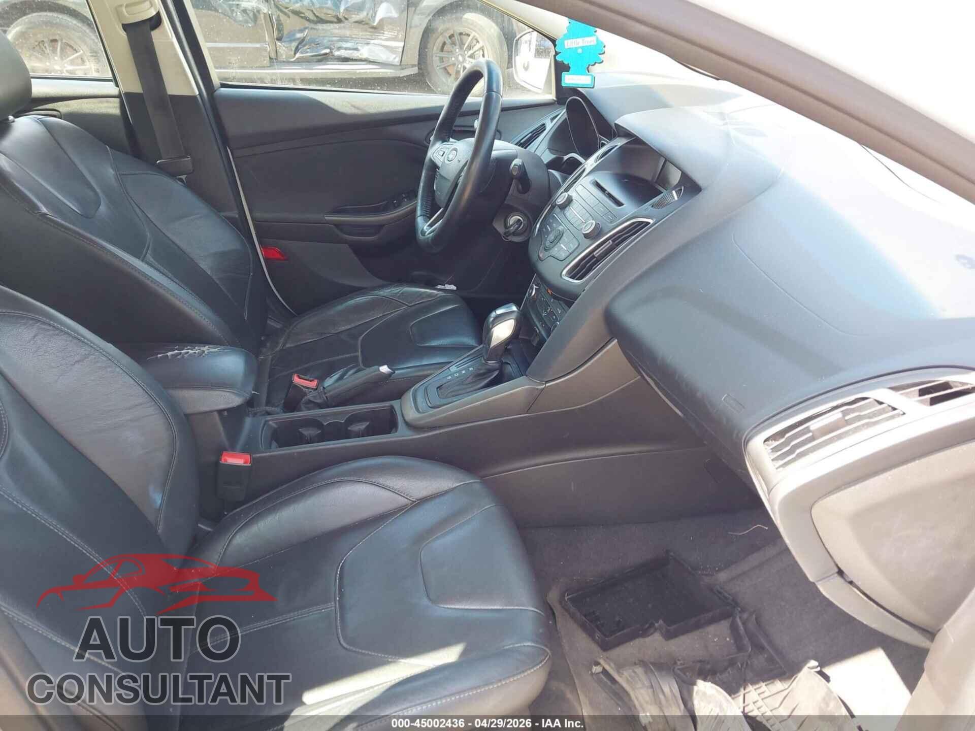FORD FOCUS 2016 - 1FADP3K26GL332522