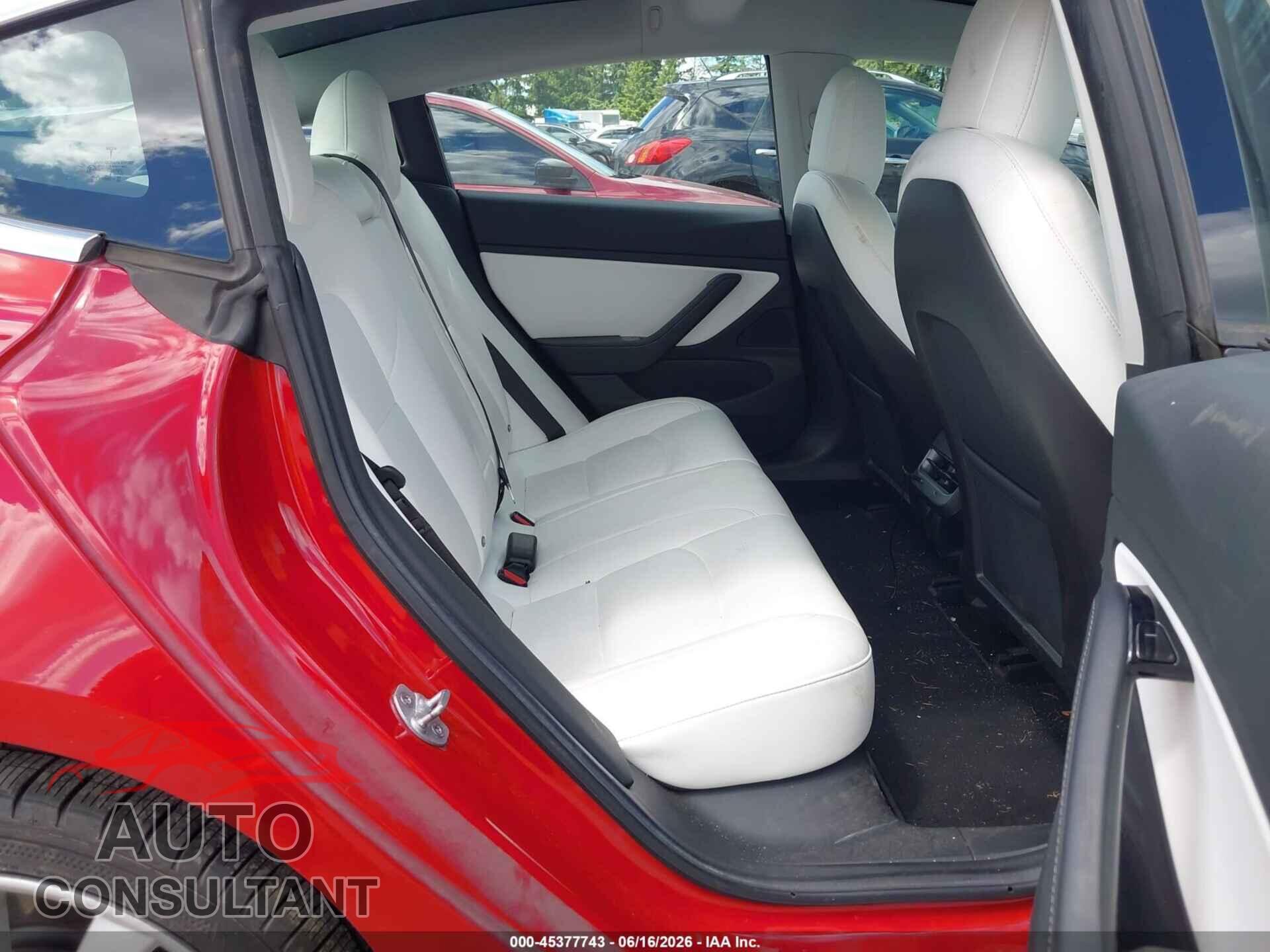 TESLA MODEL 3 2018 - 5YJ3E1EB4JF097639