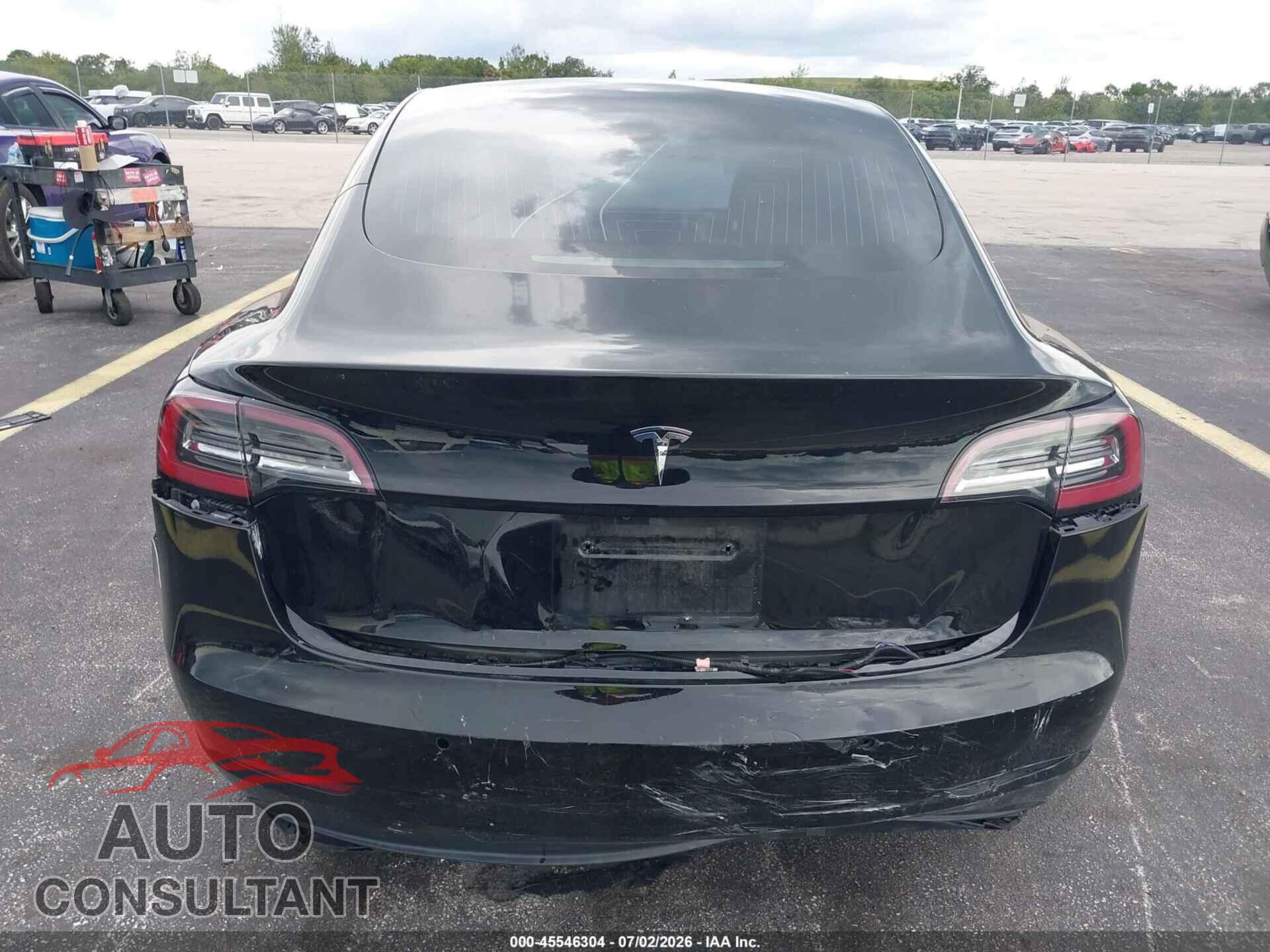 TESLA MODEL 3 2019 - 5YJ3E1EA2KF192936