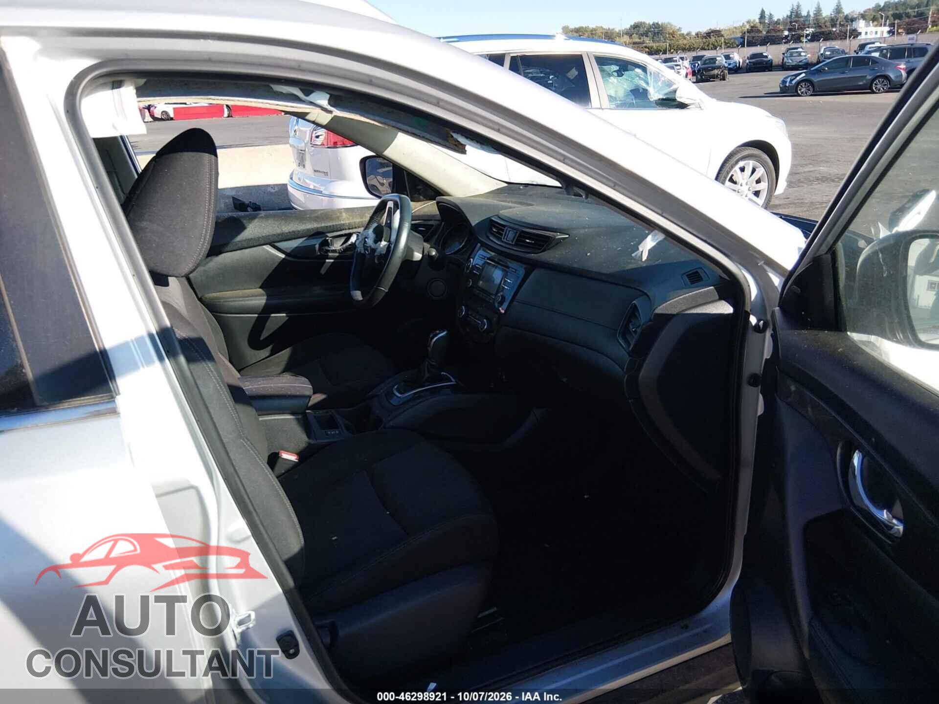 NISSAN ROGUE 2017 - KNMAT2MV2HP543799