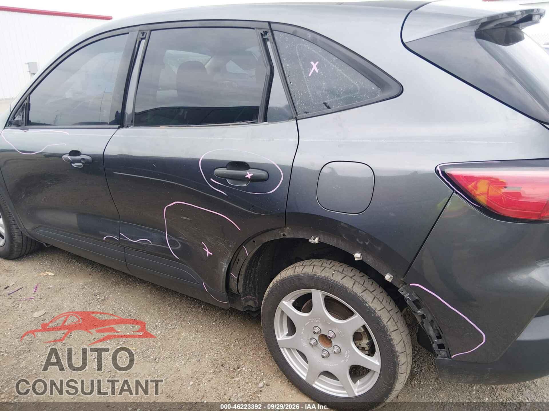 FORD ESCAPE 2020 - 1FMCU0F68LUA33611