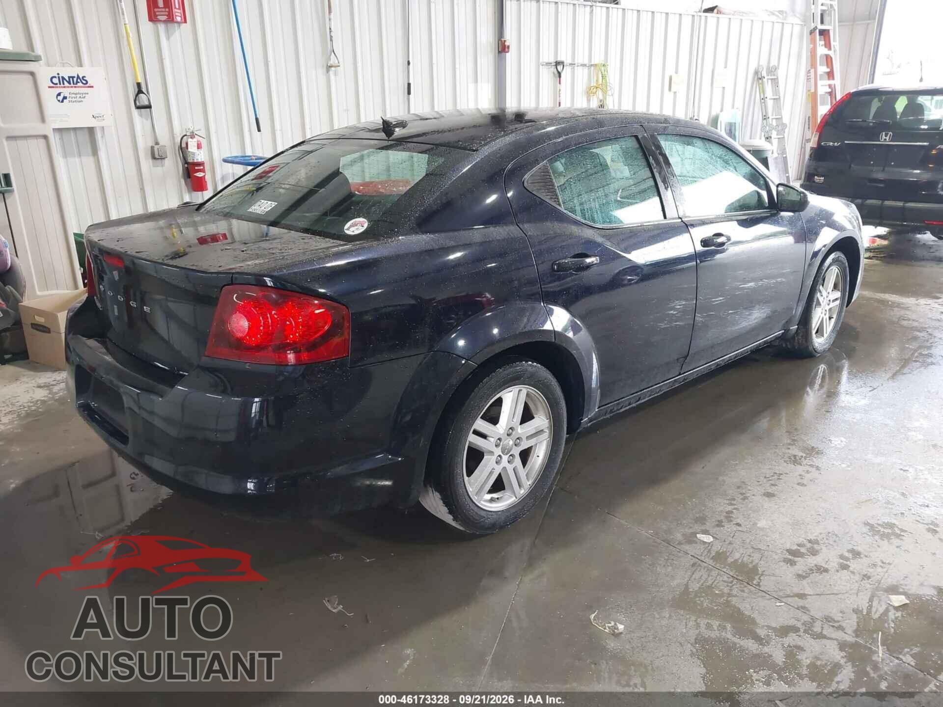 DODGE AVENGER 2011 - 1B3BD1FB5BN528264