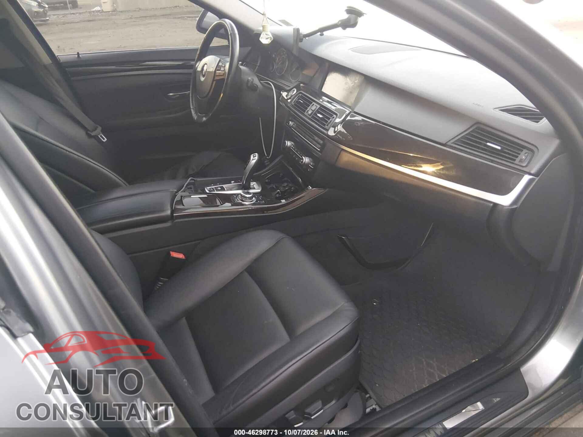 BMW 528I 2012 - WBAXH5C58CDW02781