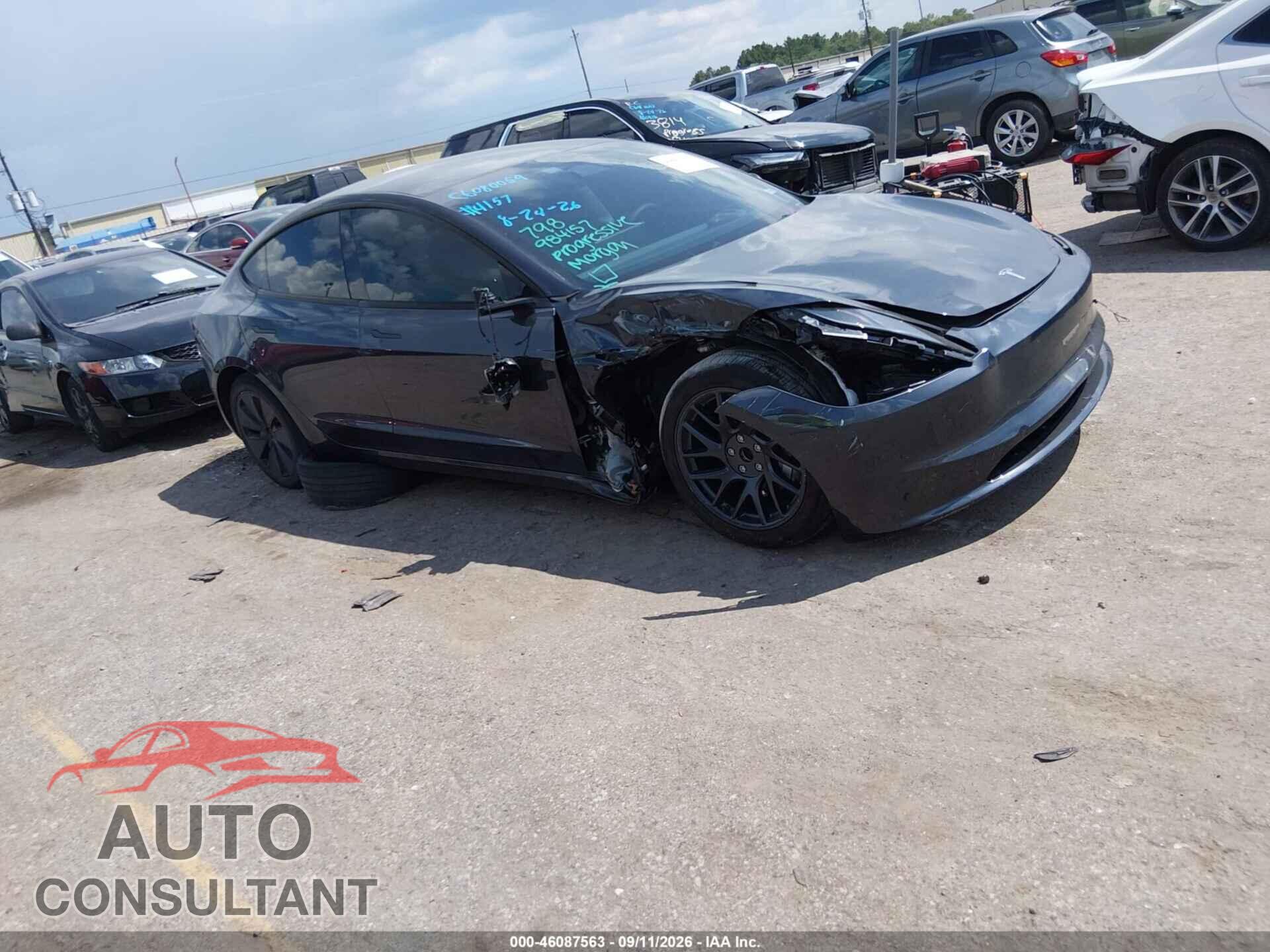 TESLA MODEL 3 2025 - 5YJ3E1EA5SF984157