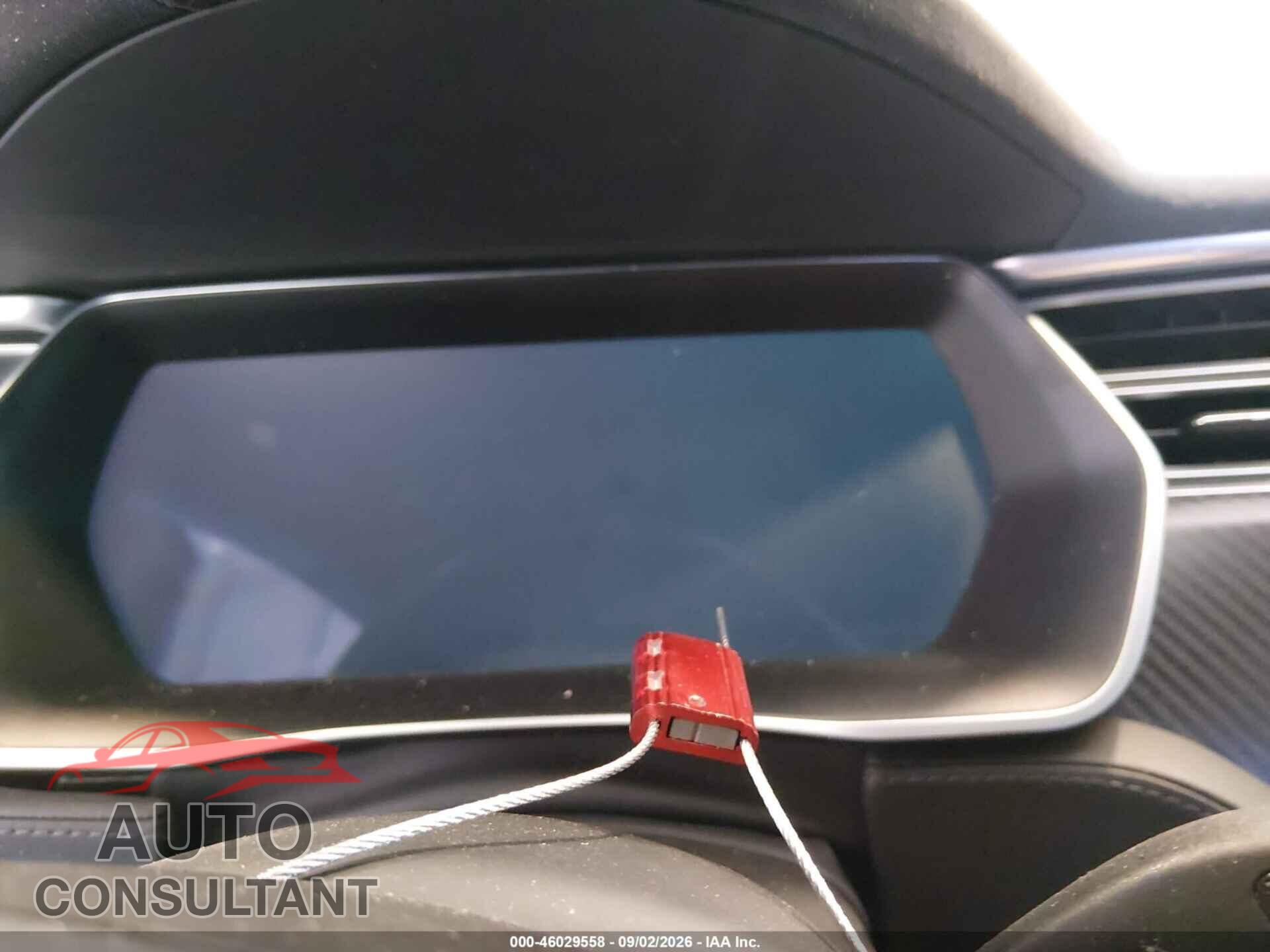 TESLA MODEL S 2015 - 5YJSA1E48FF117259