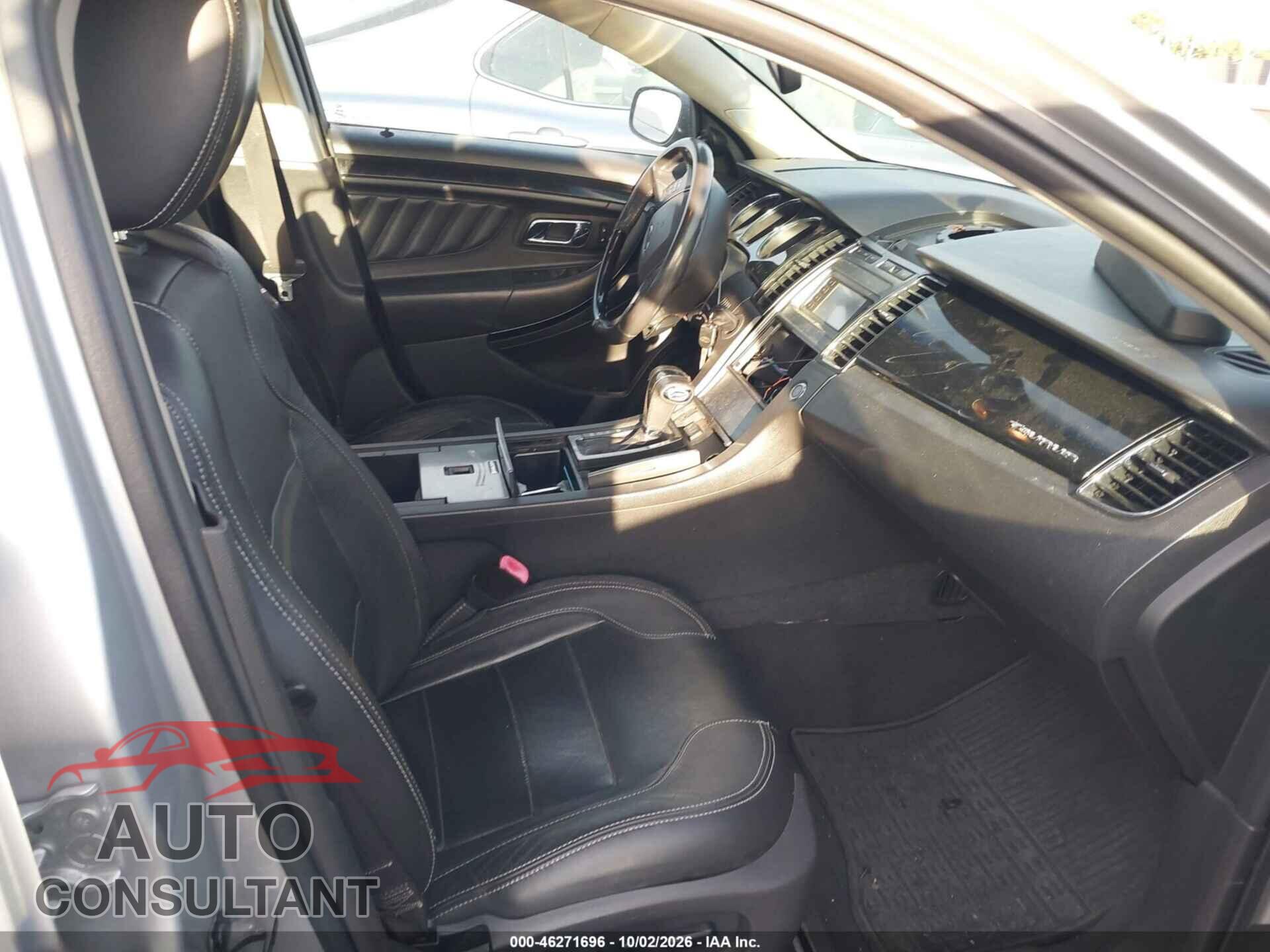 FORD TAURUS 2011 - 1FAHP2FW3BG107355