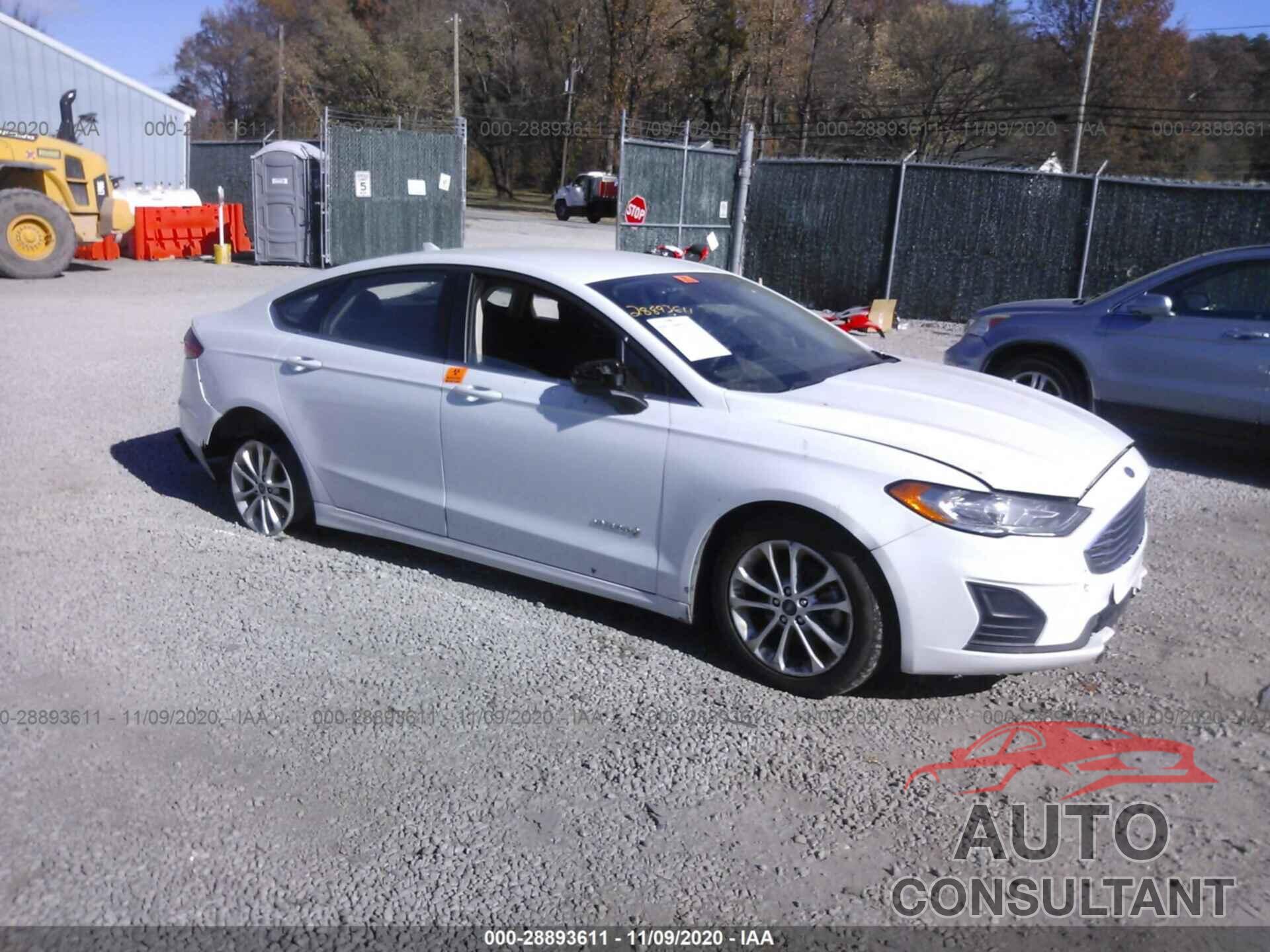 FORD FUSION HYBRID 2019 - 3FA6P0LU7KR137899