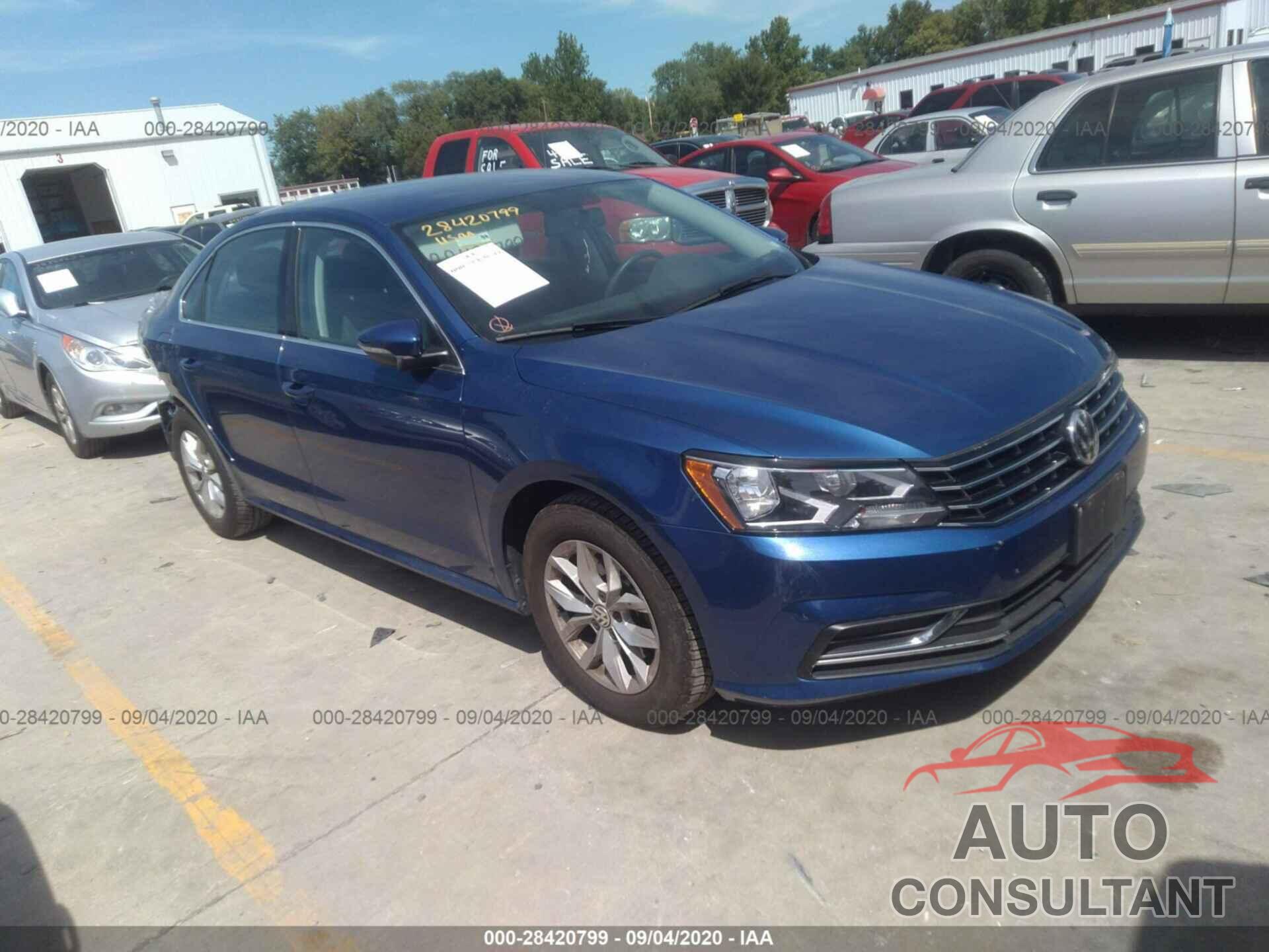 VOLKSWAGEN PASSAT 2017 - 1VWAT7A30HC024593
