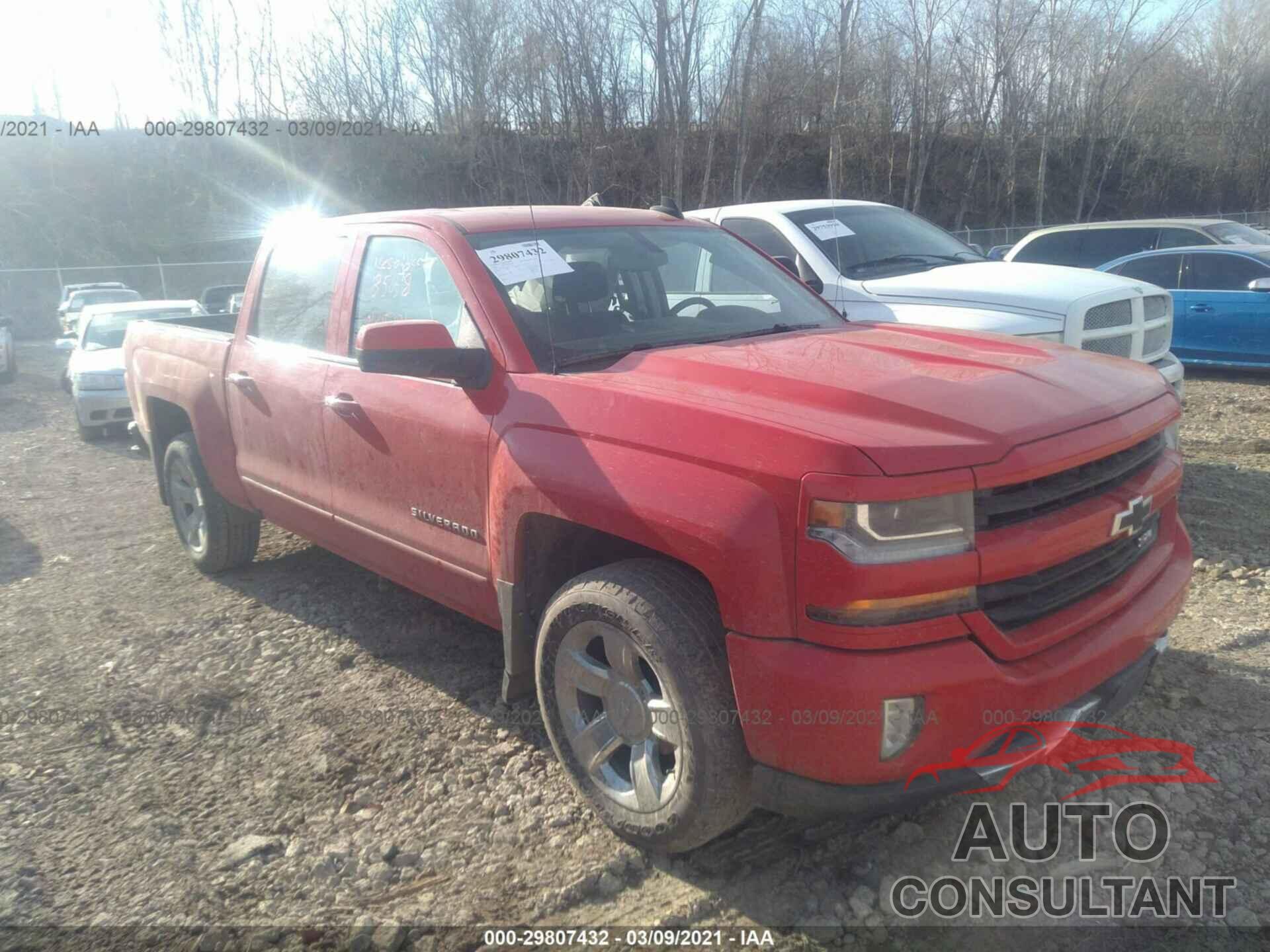 CHEVROLET SILVERADO 1500 2018 - 3GCUKREC7JG592321