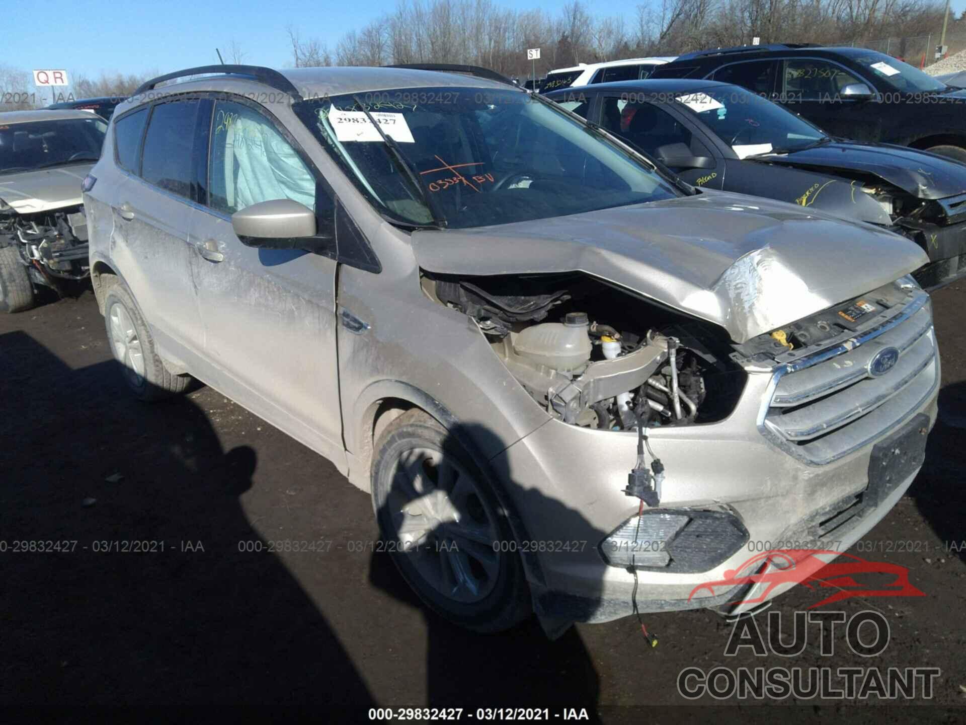 FORD ESCAPE 2018 - 1FMCU0GD9JUA37872