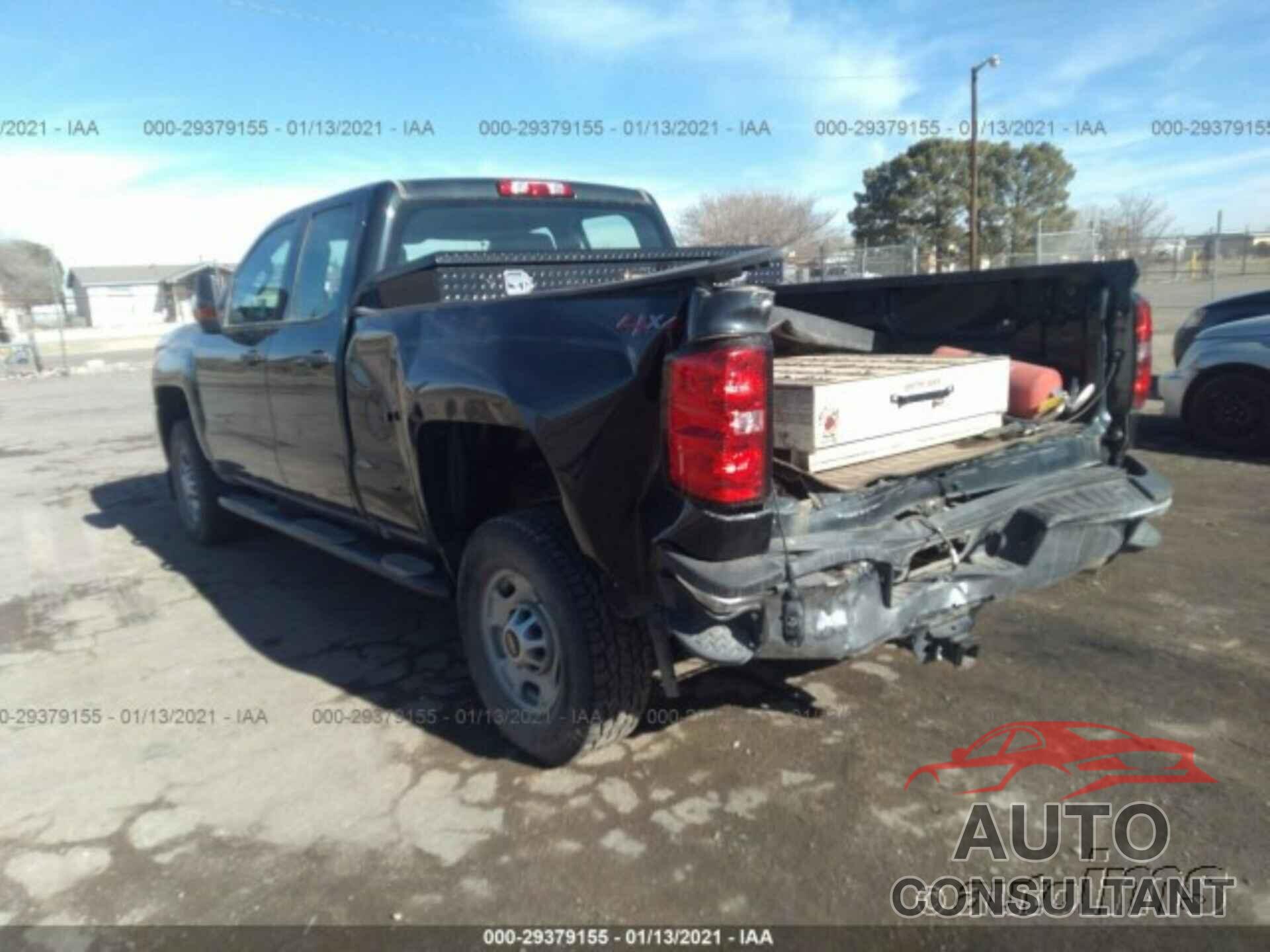 CHEVROLET SILVERADO 2500HD 2018 - 1GC2KUEG2JZ307750