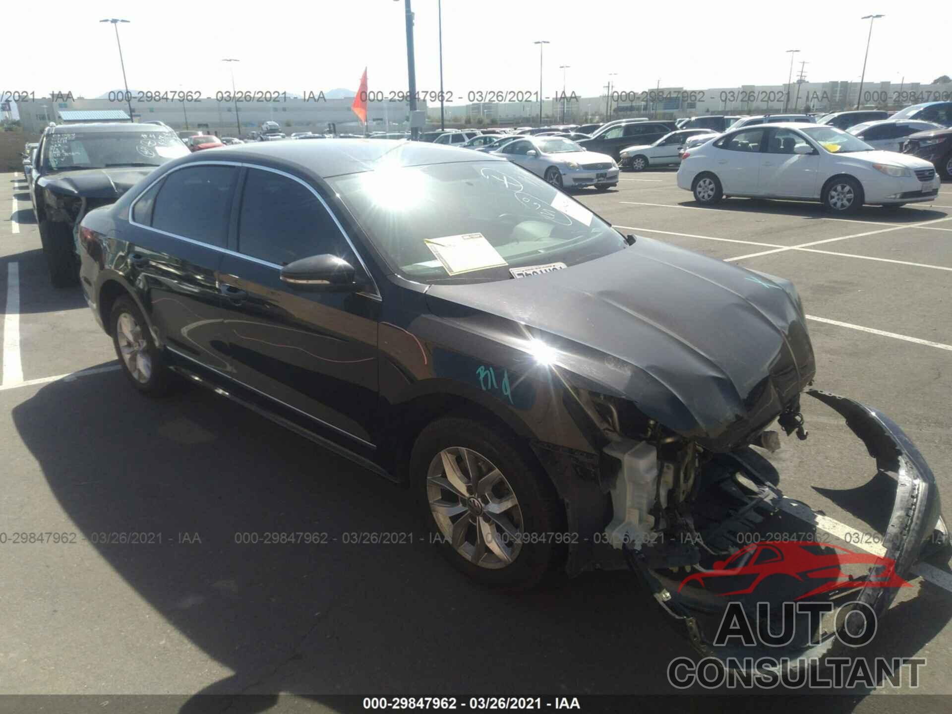VOLKSWAGEN PASSAT 2016 - 1VWAT7A35GC033627