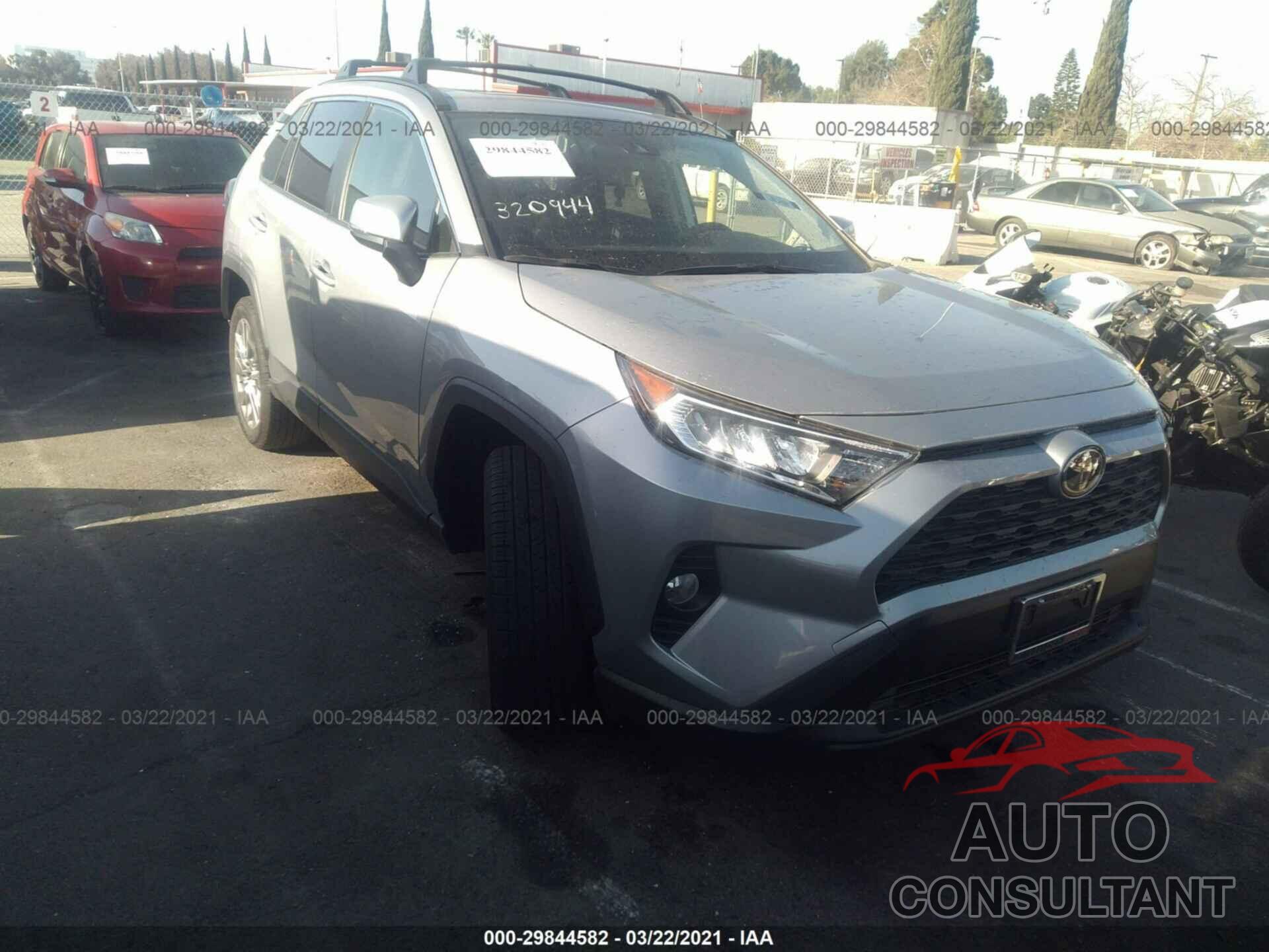 TOYOTA RAV4 2020 - JTMC1RFV6LD047712