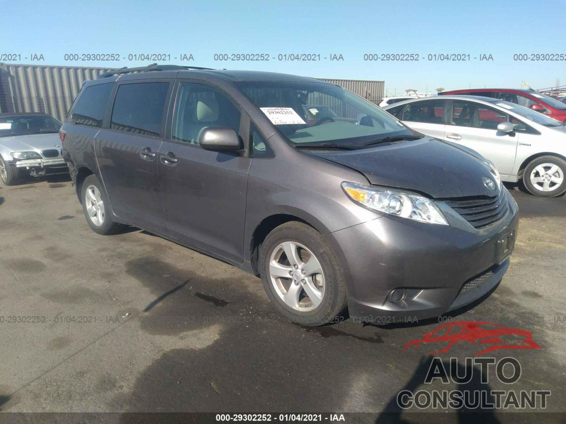 TOYOTA SIENNA 2017 - 5TDKZ3DC1HS792379