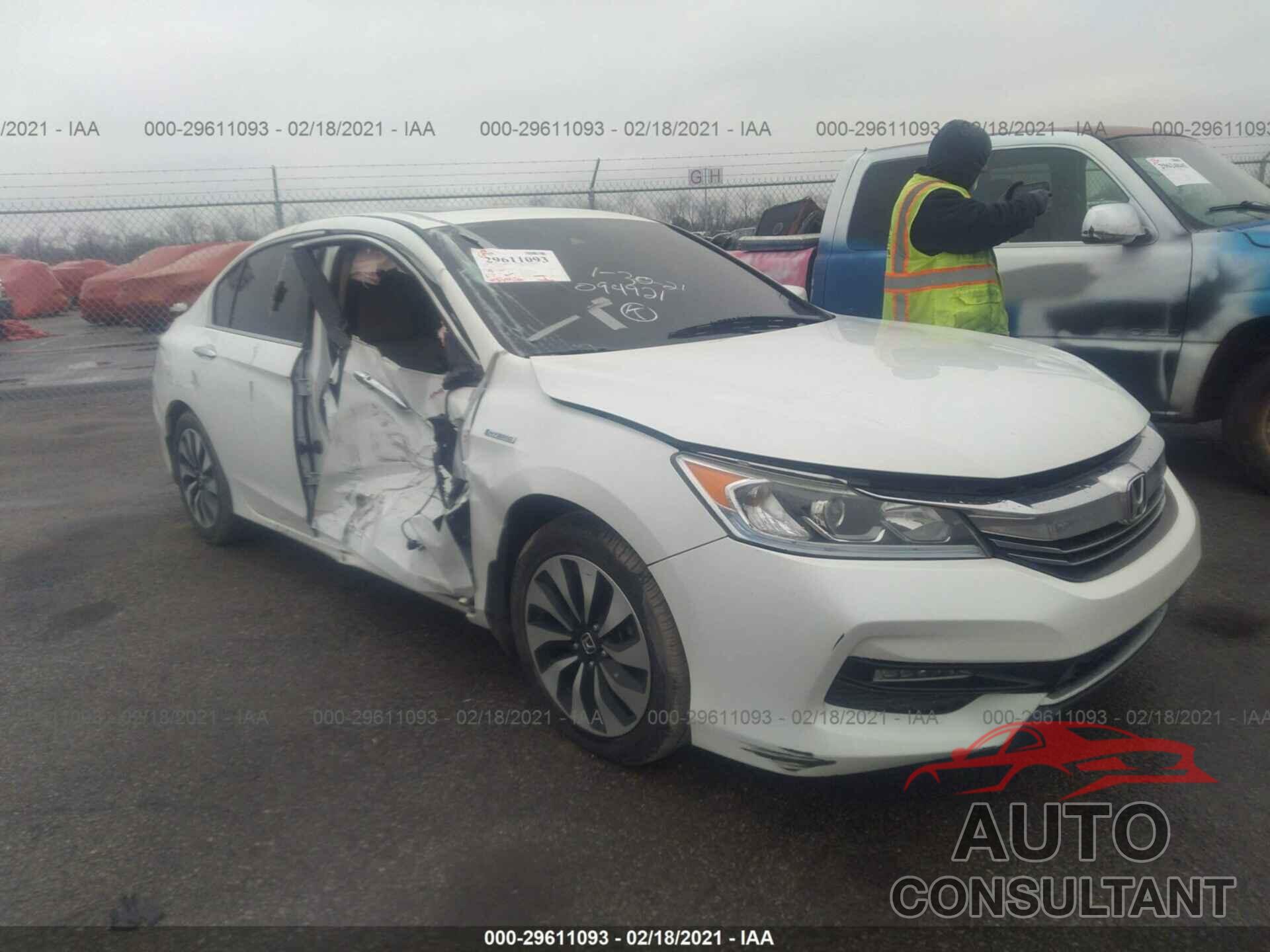 HONDA ACCORD SEDAN 2017 - 1HGCR2F82HA094921