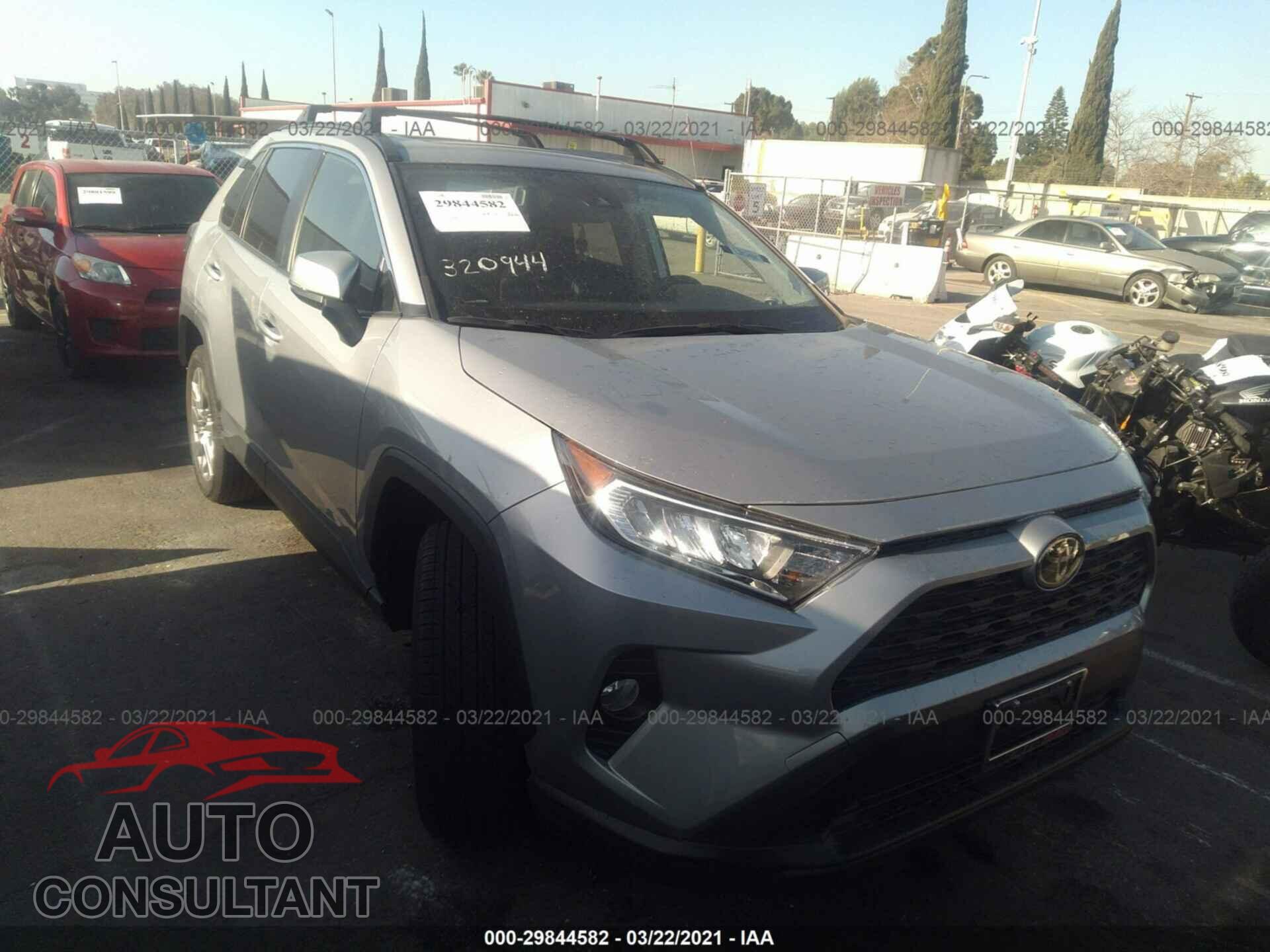 TOYOTA RAV4 2020 - JTMC1RFV6LD047712