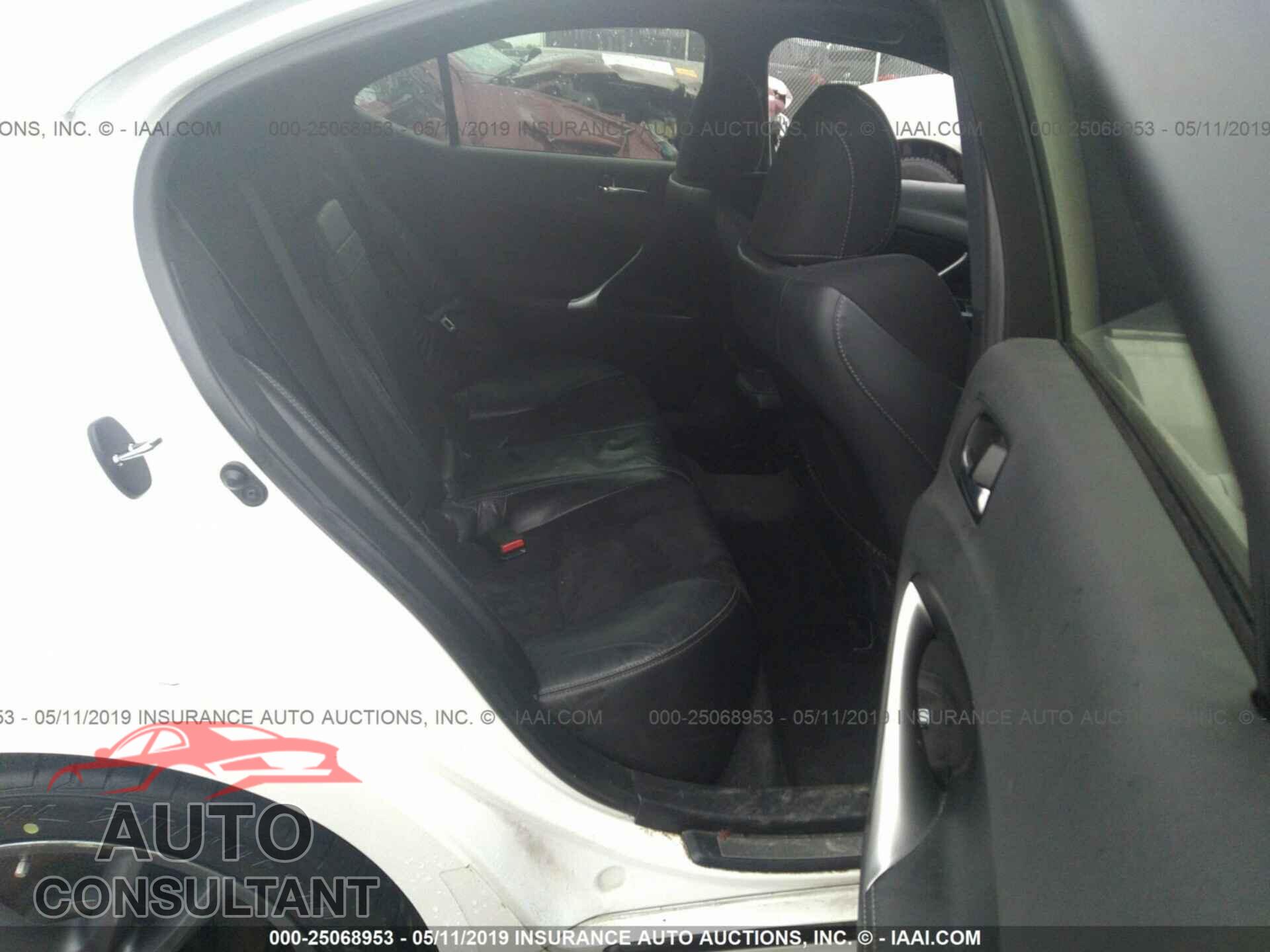 LEXUS IS 2011 - JTHBF5C26B5137174