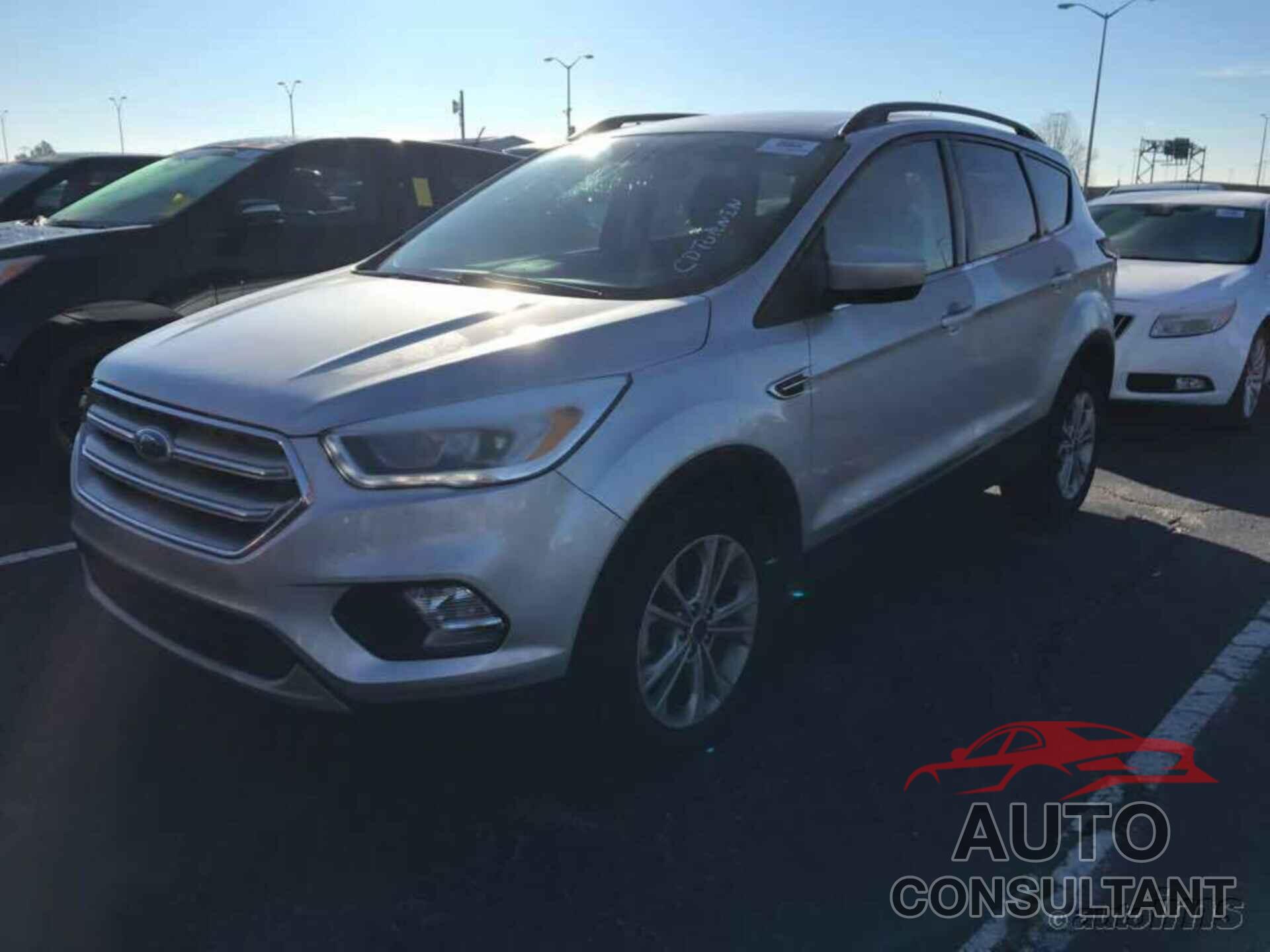 FORD ESCAPE 2017 - 1FMCU0GDXHUD85951