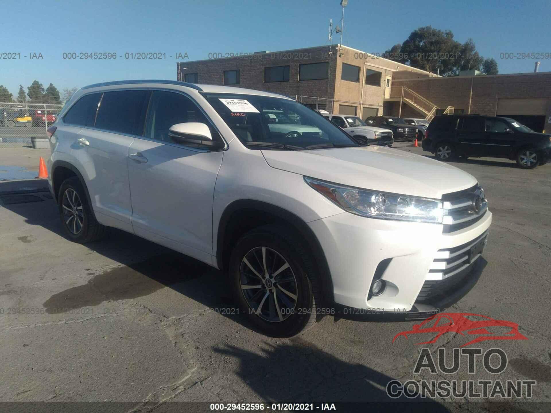 TOYOTA HIGHLANDER 2018 - 5TDKZRFHXJS273946
