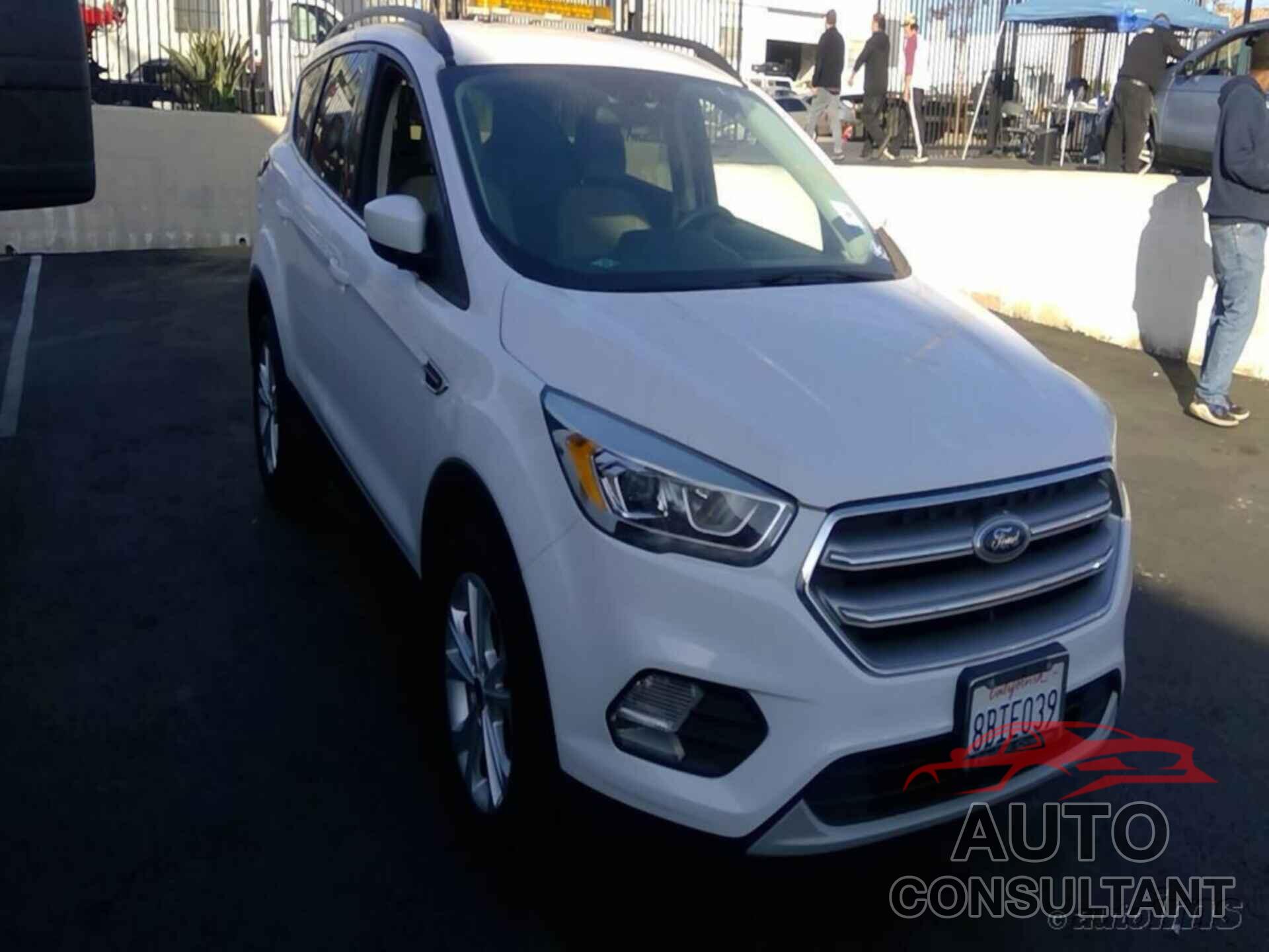 FORD ESCAPE 2017 - 1FMCU9GD3HUE76855