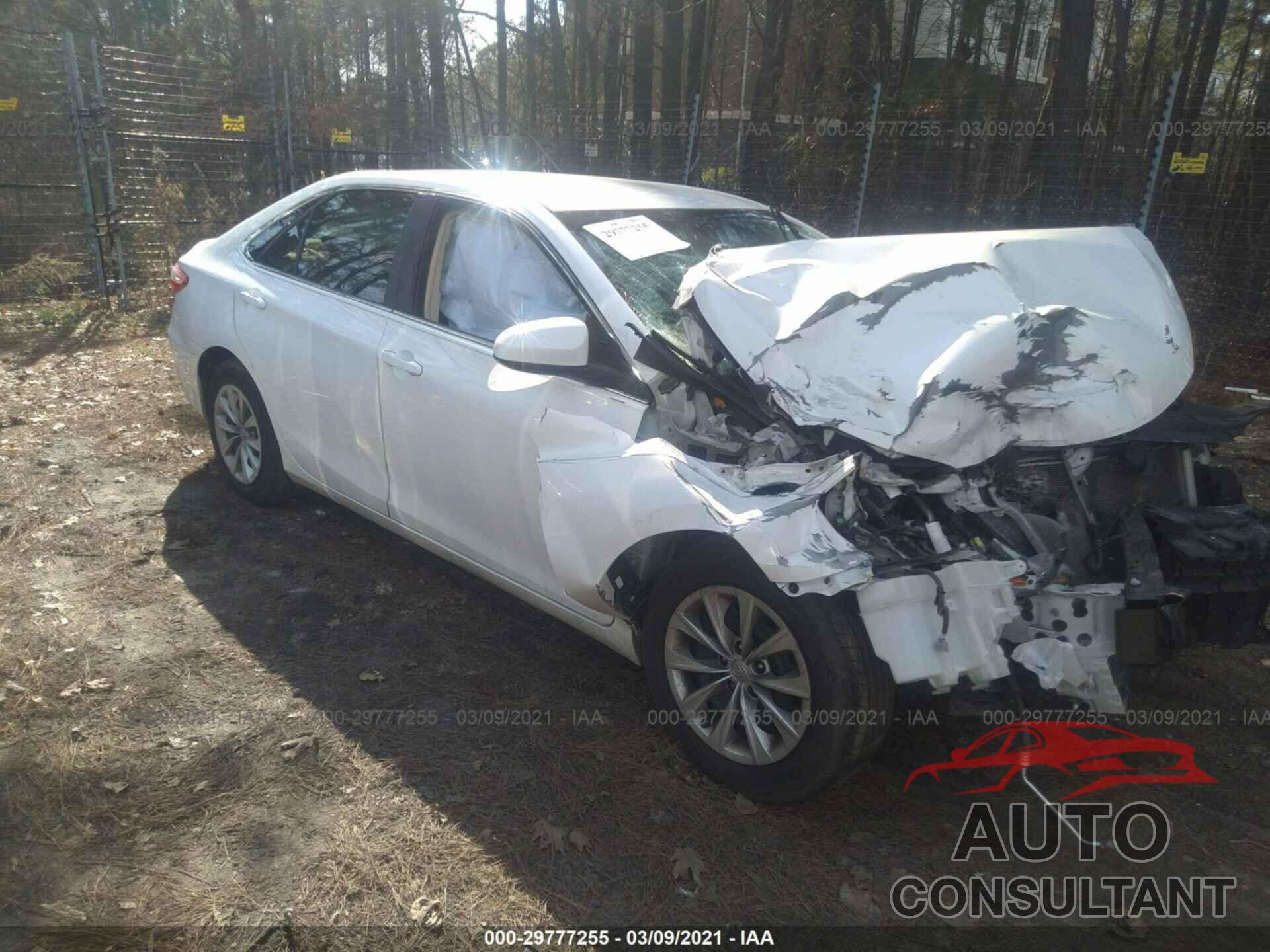 TOYOTA CAMRY 2016 - 4T4BF1FK2GR556773