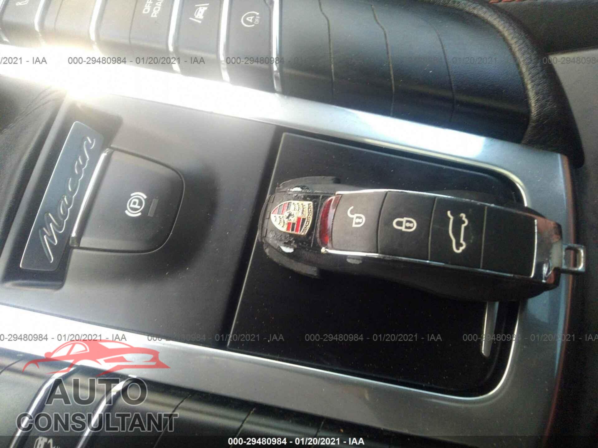 PORSCHE MACAN 2017 - WP1AA2A5XHLB08383