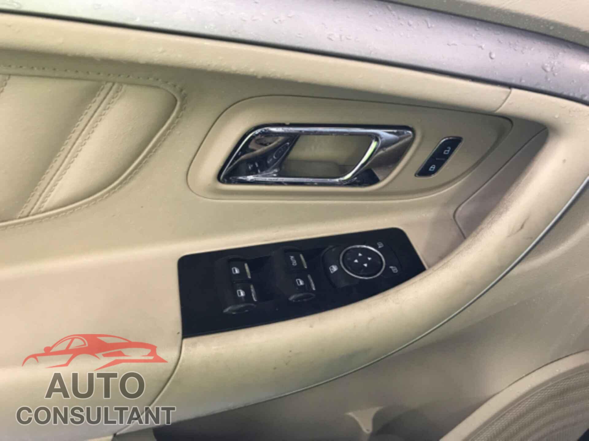 FORD TAURUS 2017 - 1FAHP2D84HG109919
