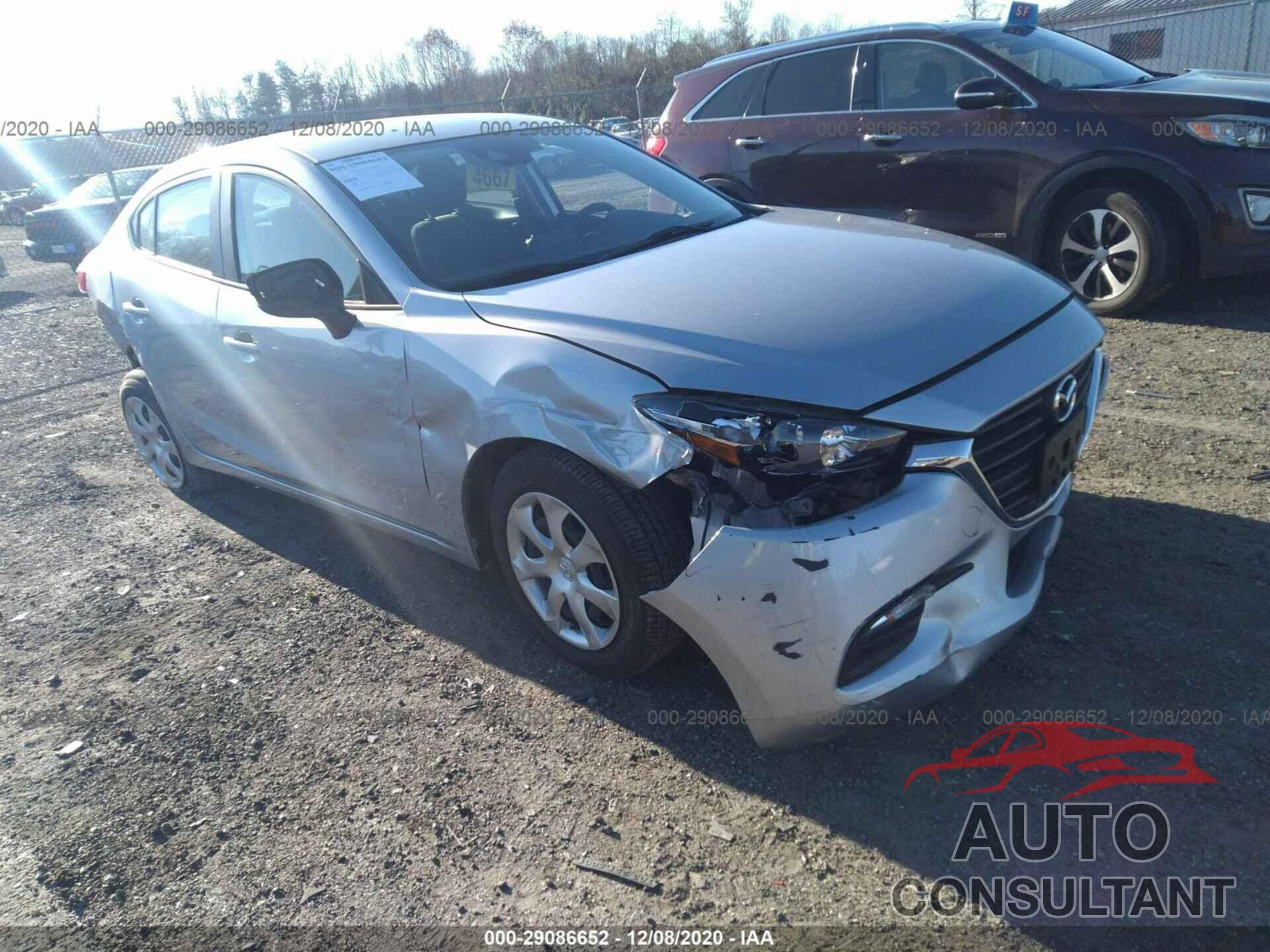 MAZDA MAZDA3 4-DOOR 2018 - 3MZBN1U7XJM164052