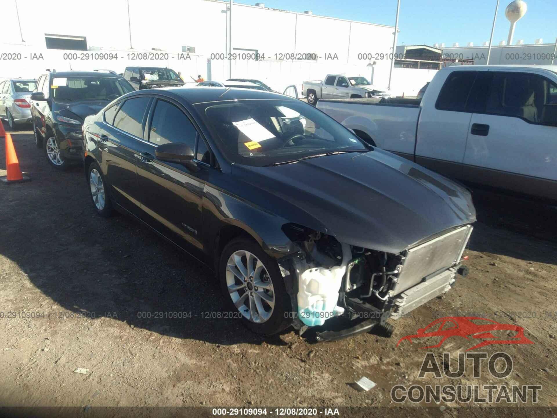 FORD FUSION HYBRID 2019 - 3FA6P0LU0KR240324