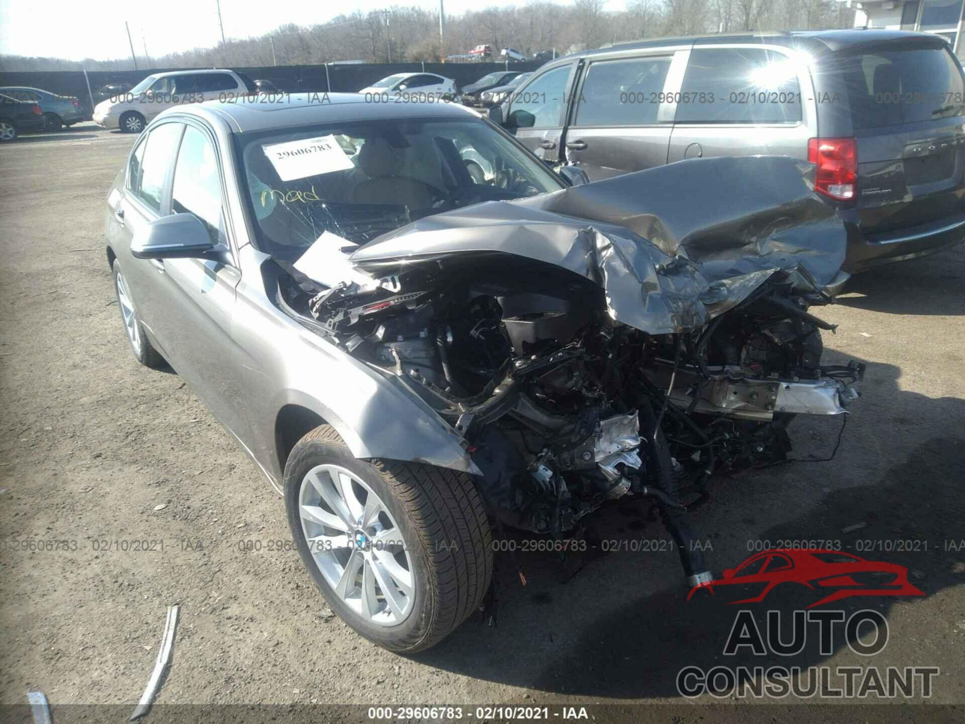 BMW 3 SERIES 2018 - WBA8E5G52JNV01850