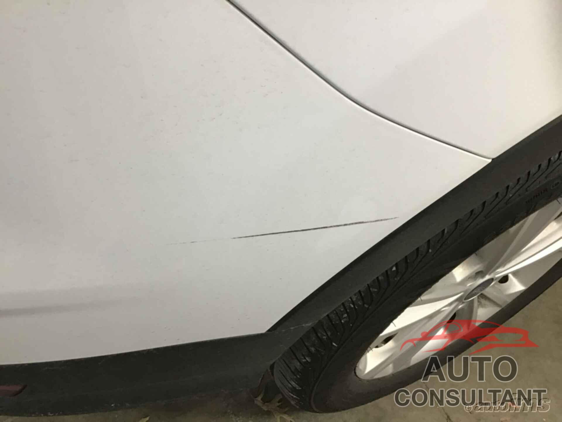 FORD ESCAPE 2018 - 1FMCU9HD0JUA80385