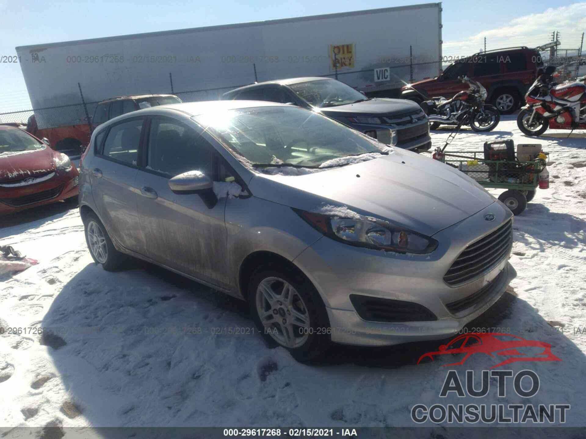 FORD FIESTA 2017 - 3FADP4EJ9HM129021