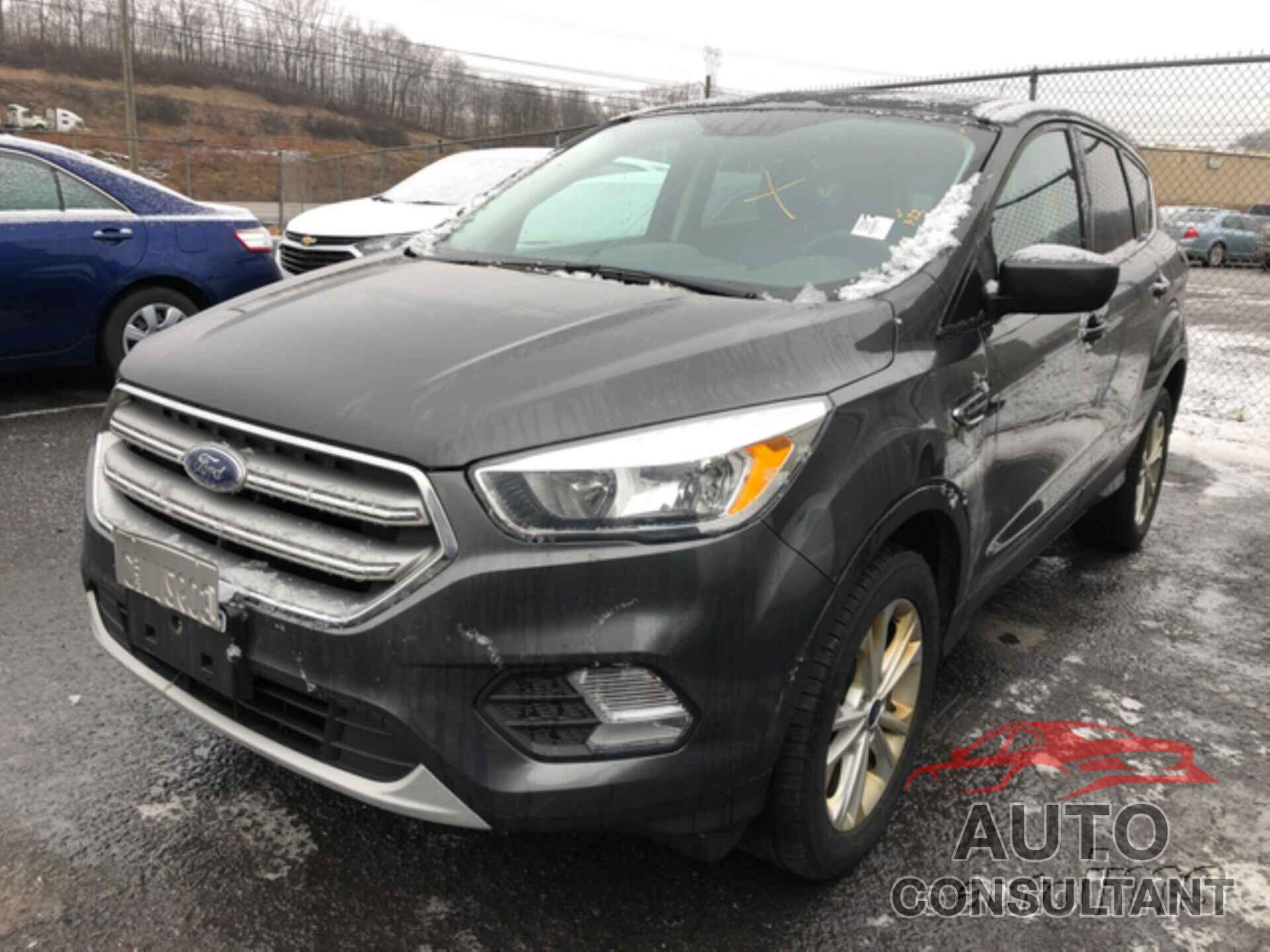 FORD ESCAPE 2017 - 1FMCU9GD5HUE17788