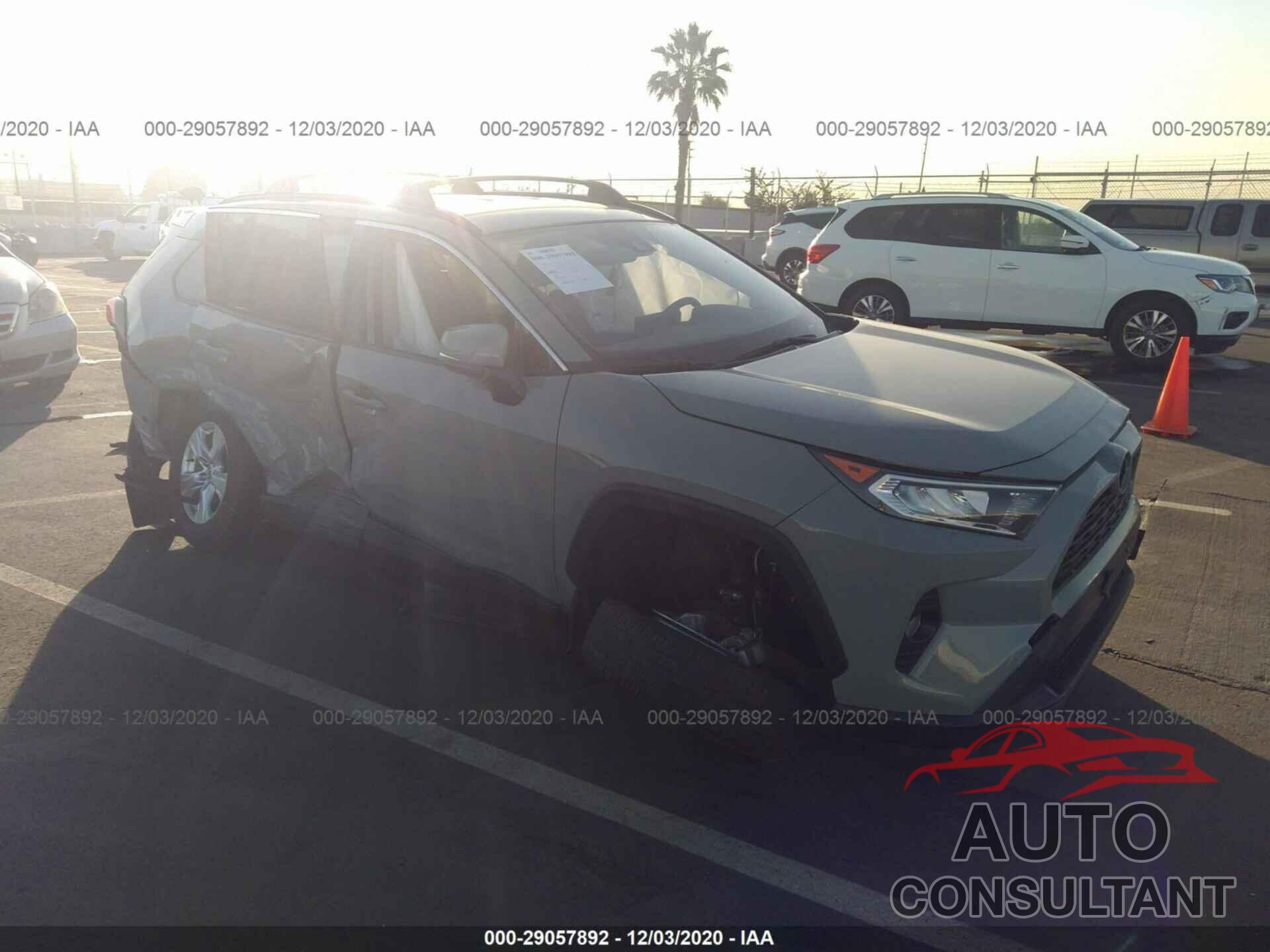 TOYOTA RAV4 2020 - JTMW1RFV9LJ017487